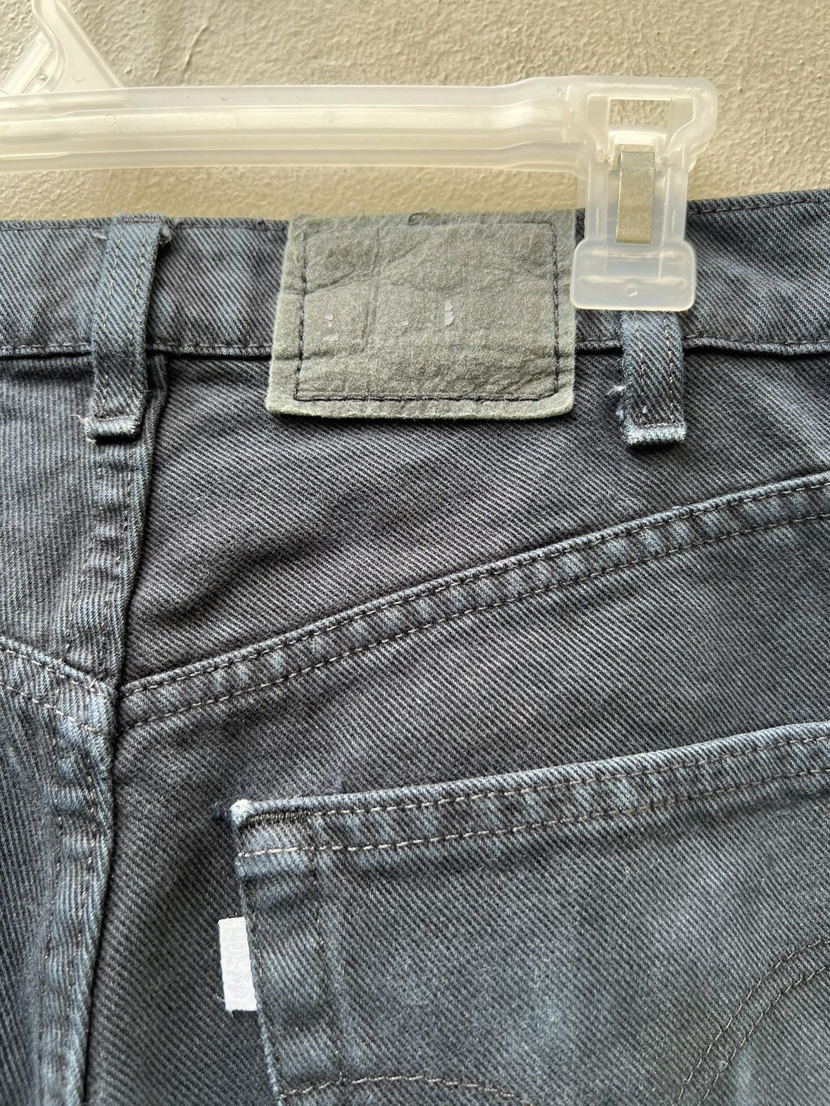 Levi's Vintage 1997 Levi’s Silvertab Fade Black Denim Relaxed Jeans Size US 29 - 19 Thumbnail