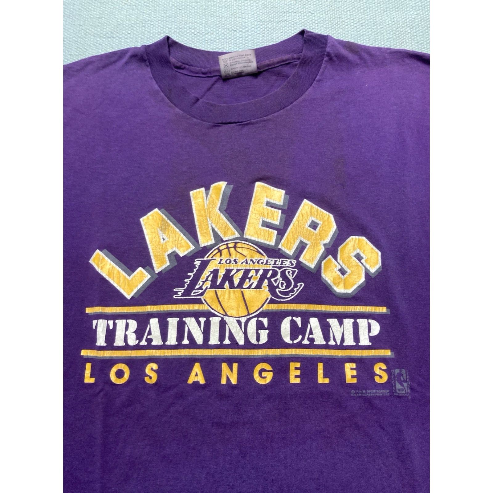 Hanes VINTAGE 80s Hanes T-Shirt Los Angeles Lakers LA Training Camp NBA Basketball XL Purple Mens Shirt Size US XL / EU 56 / 4 - 4 Thumbnail