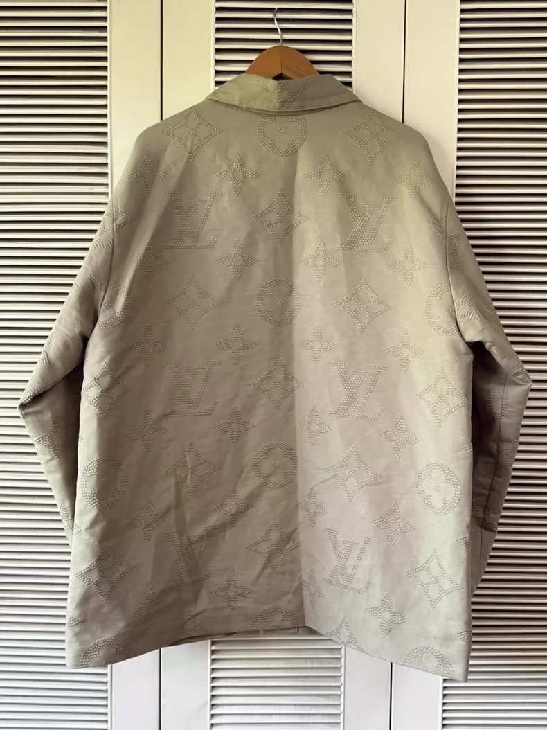 Louis Vuitton LOUIS VUITTON Embossed jacket Size US L / EU 52-54 / 3 - 2 Thumbnail