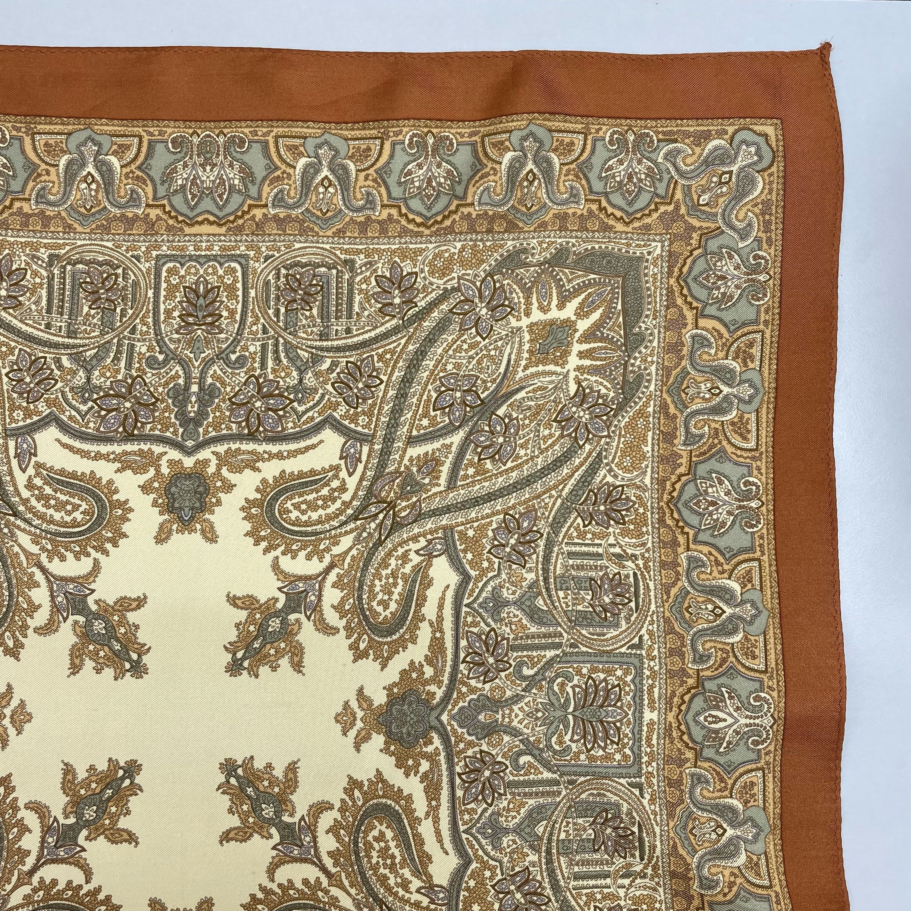 Designer × Vintage Victoria Richard Silk Handkerchief / Scarves- 4300 Size ONE SIZE - 4 Thumbnail