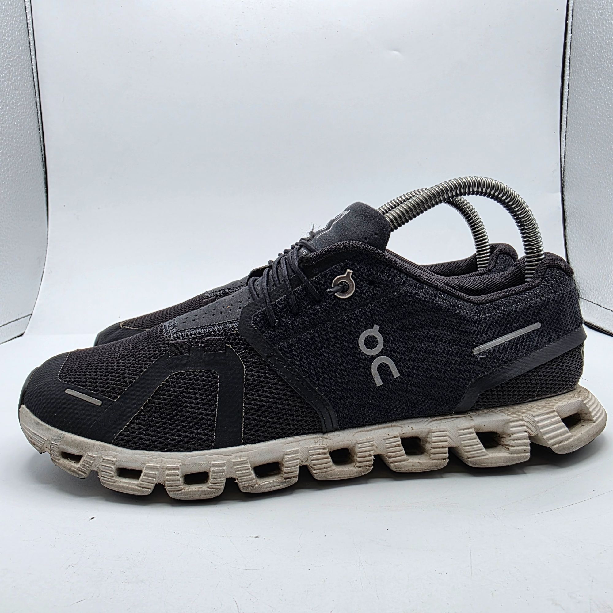 On On Cloud 5 Womens Size 8 Black White Lightweight Performance Size US 8 / IT 38 - 13 Thumbnail