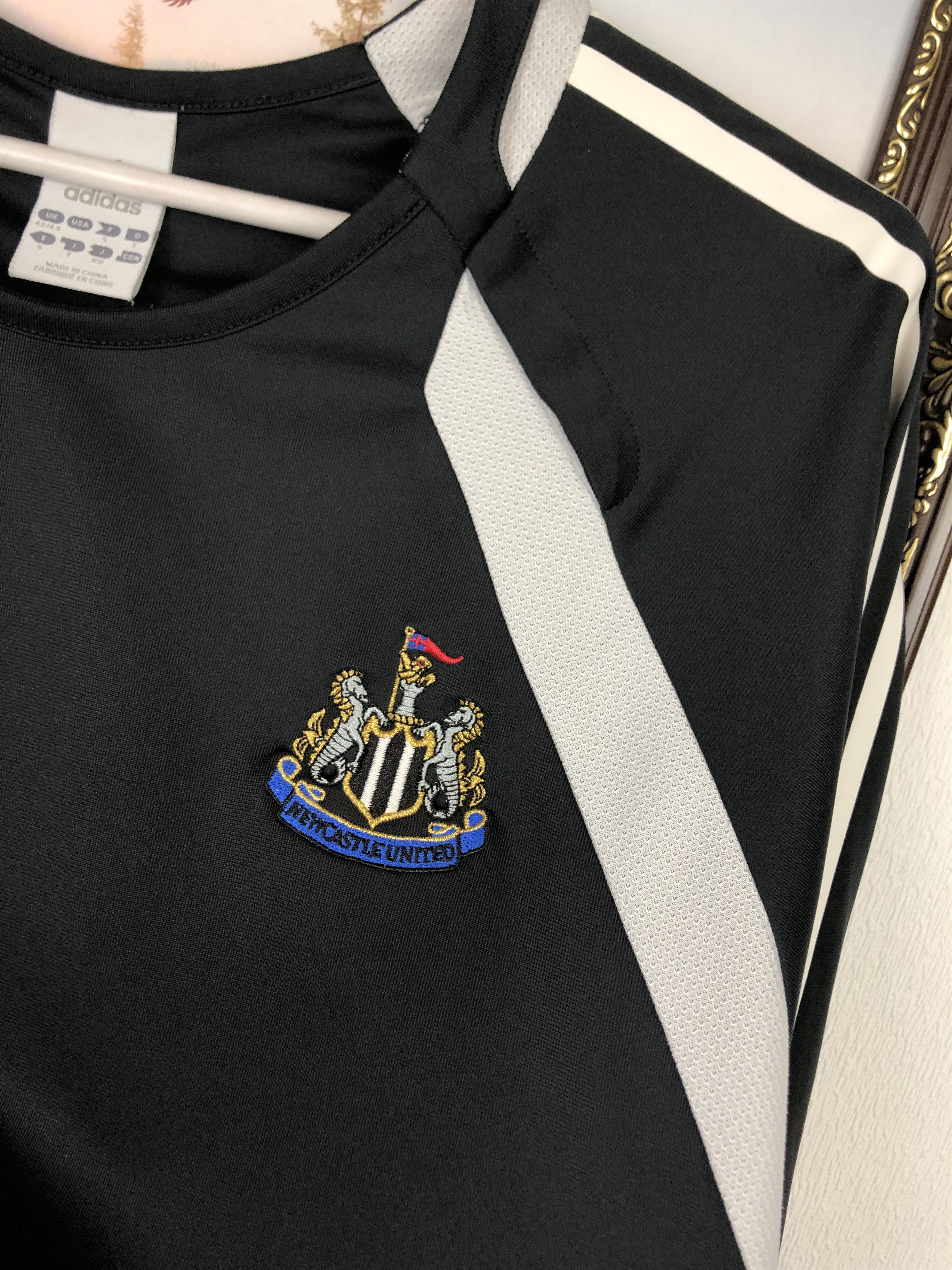 Adidas Vintage Adidas Newcastle United Football Train Jacket Size US L / EU 52-54 / 3 - 3 Thumbnail