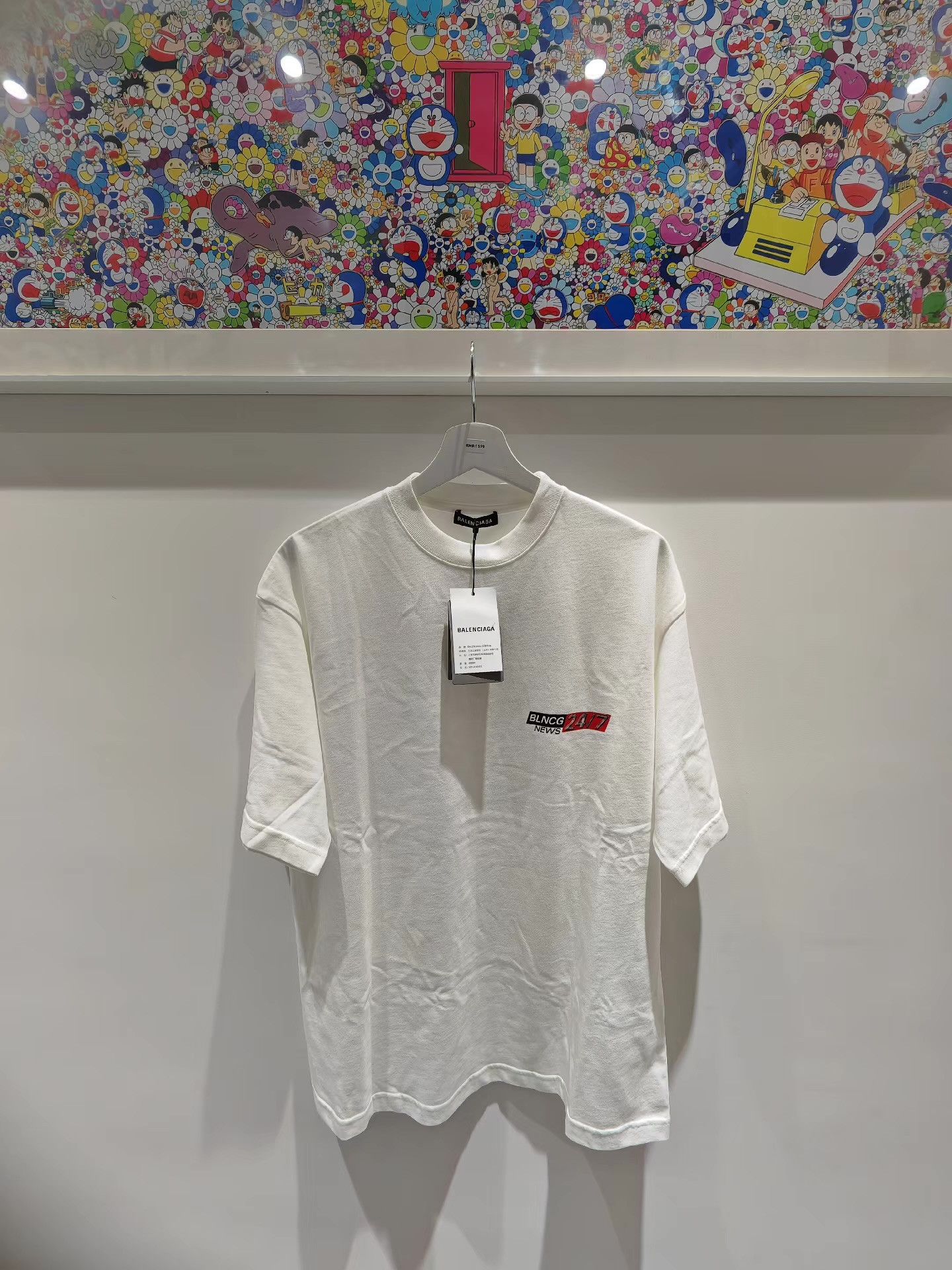 Balenciaga Balenciaga 24/7 BLNCG NEWS Short Sleeve Tee Q15 Size US S / EU 44-46 / 1 - 1 Thumbnail
