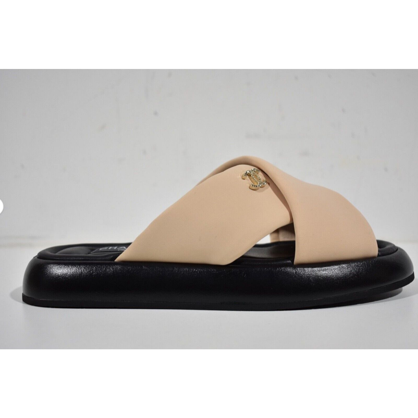 Chanel Chanel Beige Black Fabric Criss Cross Puffy CC Logo Slide Size US 12 / IT 42 - 1 Thumbnail
