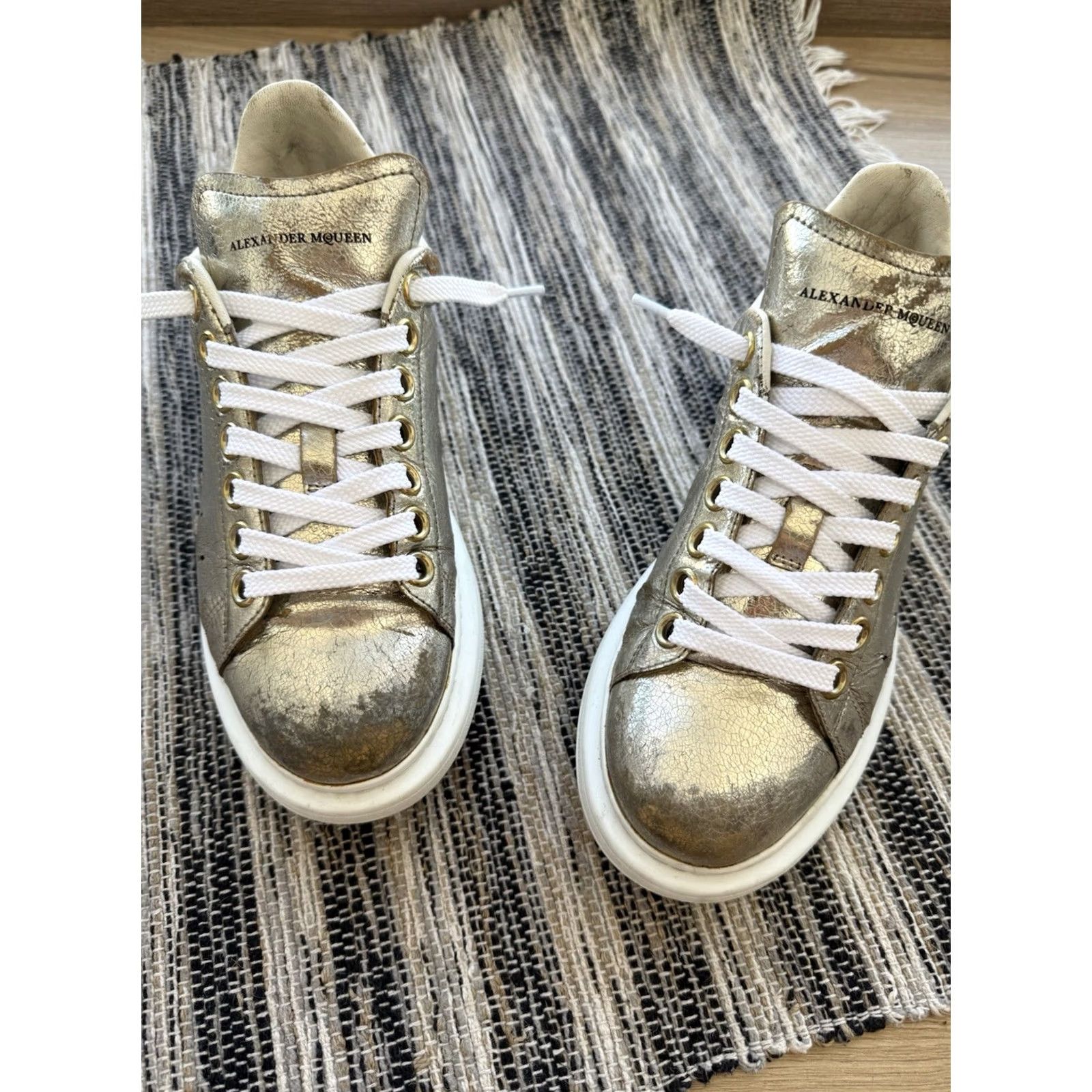 Alexander McQueen ALEXANDER McQUEEN CLUNKY LEATHER SNEAKERS METALLIC USA 7 Pink Logo Vintage Women's Sneaker 90s Hip Hop Skull Stars Avant Garde Size US 7 / IT 37 - 4 Thumbnail