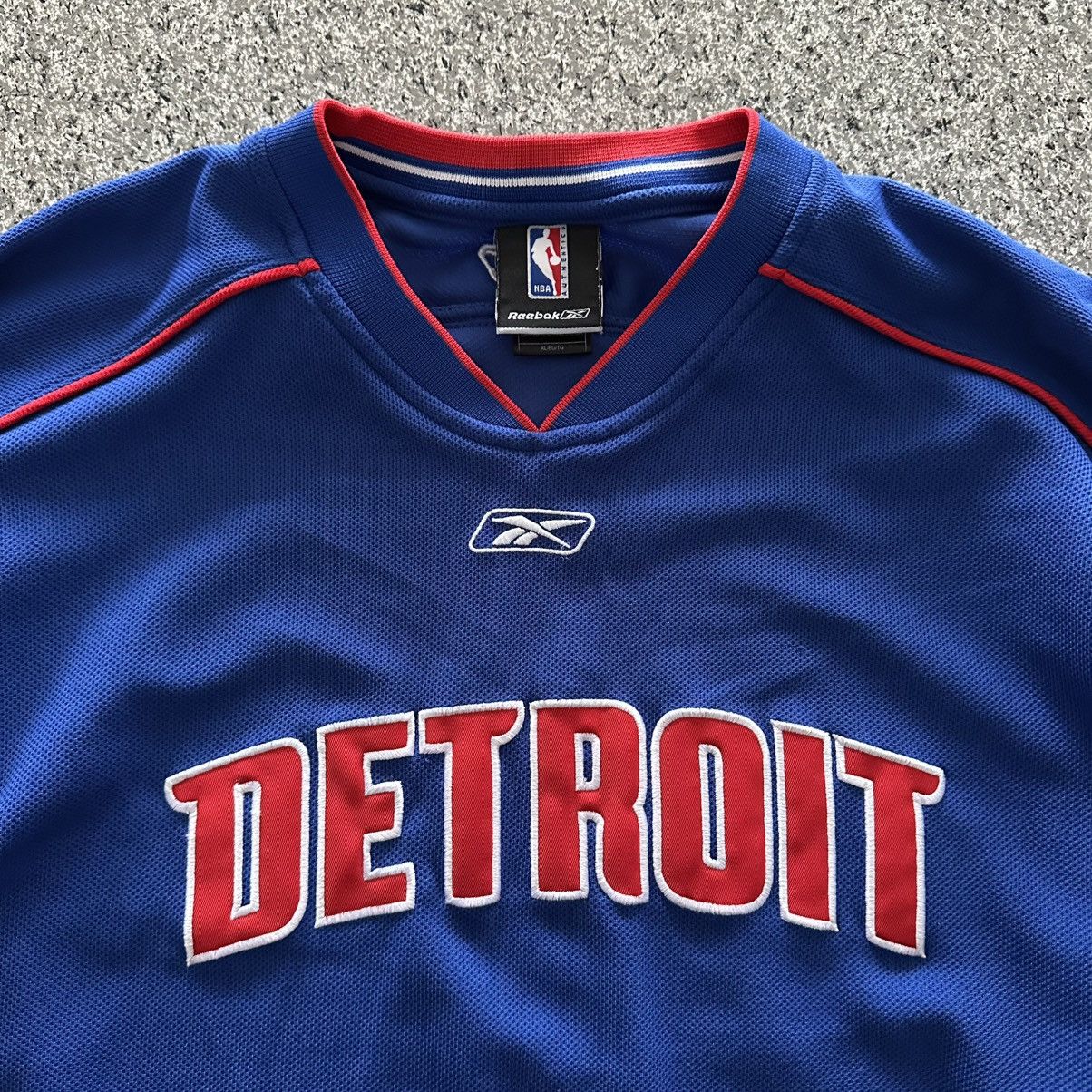Reebok VTG Reebok Detroit Pistons NBA Shooting Shirt Mens XL LS Size US XL / EU 56 / 4 - 4 Thumbnail
