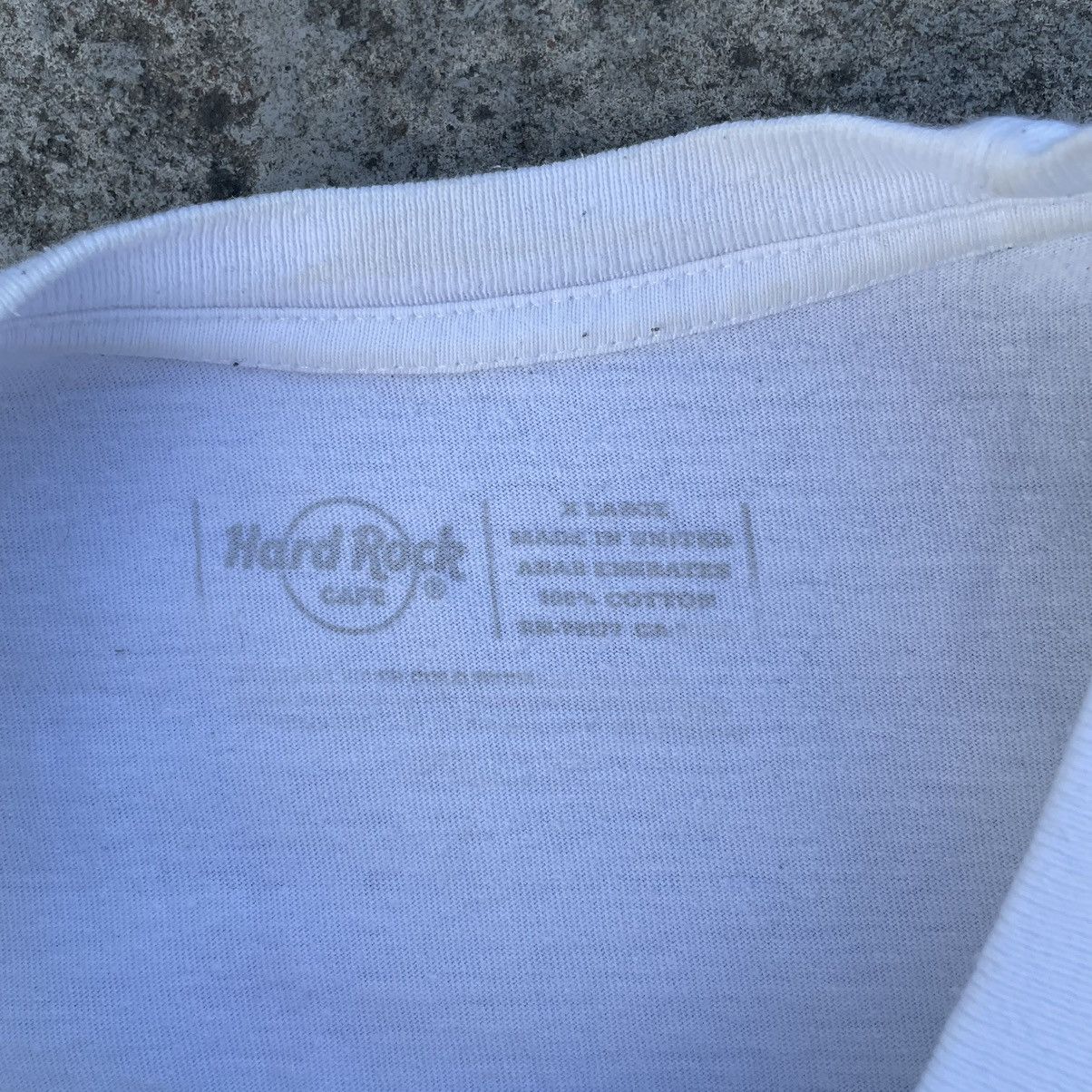 Hard Rock Cafe Vintage Hard Rock Cafe Rome T-shirts Big Logo 90s Streetwear Size US XL / EU 56 / 4 - 9 Thumbnail