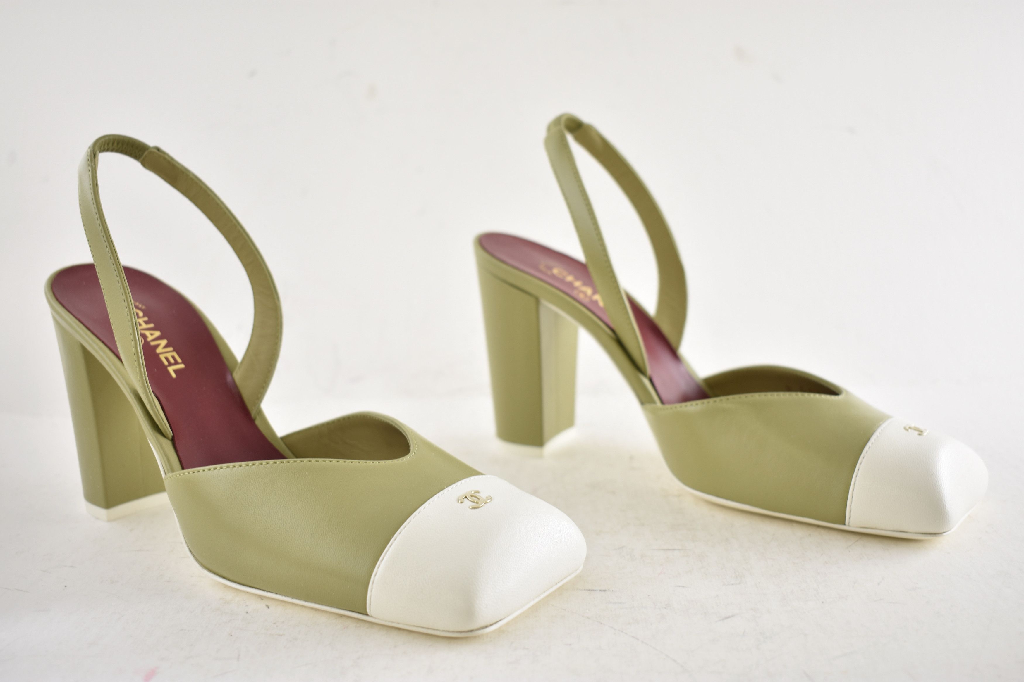 Chanel 26S Blazy Khaki Ivory Square Slingback Block Heel Pump 36.5 Size US 6.5 / IT 36.5 - 3 Thumbnail