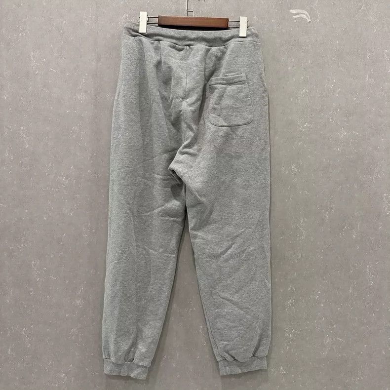 Louis Vuitton Louis Vuitton size l Grey spray-painted monogram logo swea Size US 28 / EU 44 - 2 Thumbnail