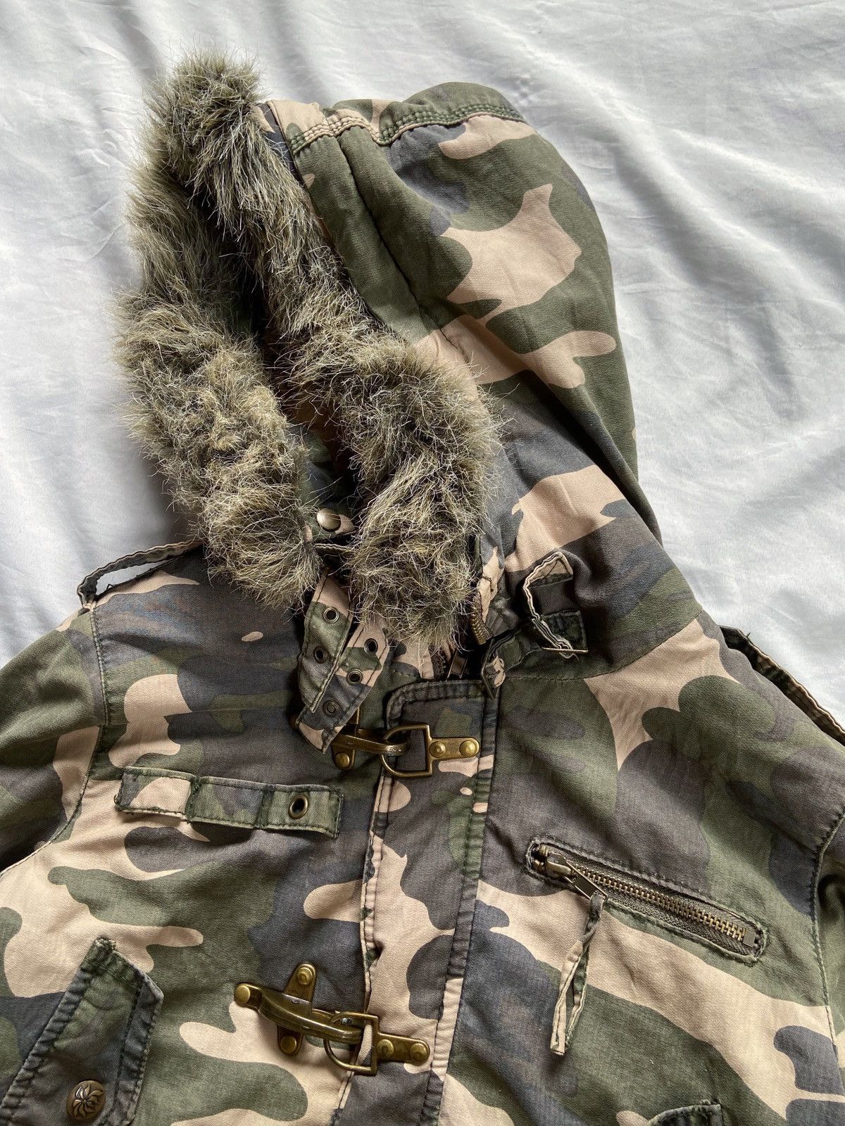 UPPER FREAK FAUX FUR MULTI POCKET ARMY PARKA JACKET