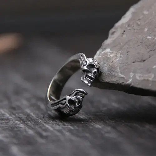 Jewelry Gothic Double Skull Ring Size ONE SIZE - 2 Thumbnail