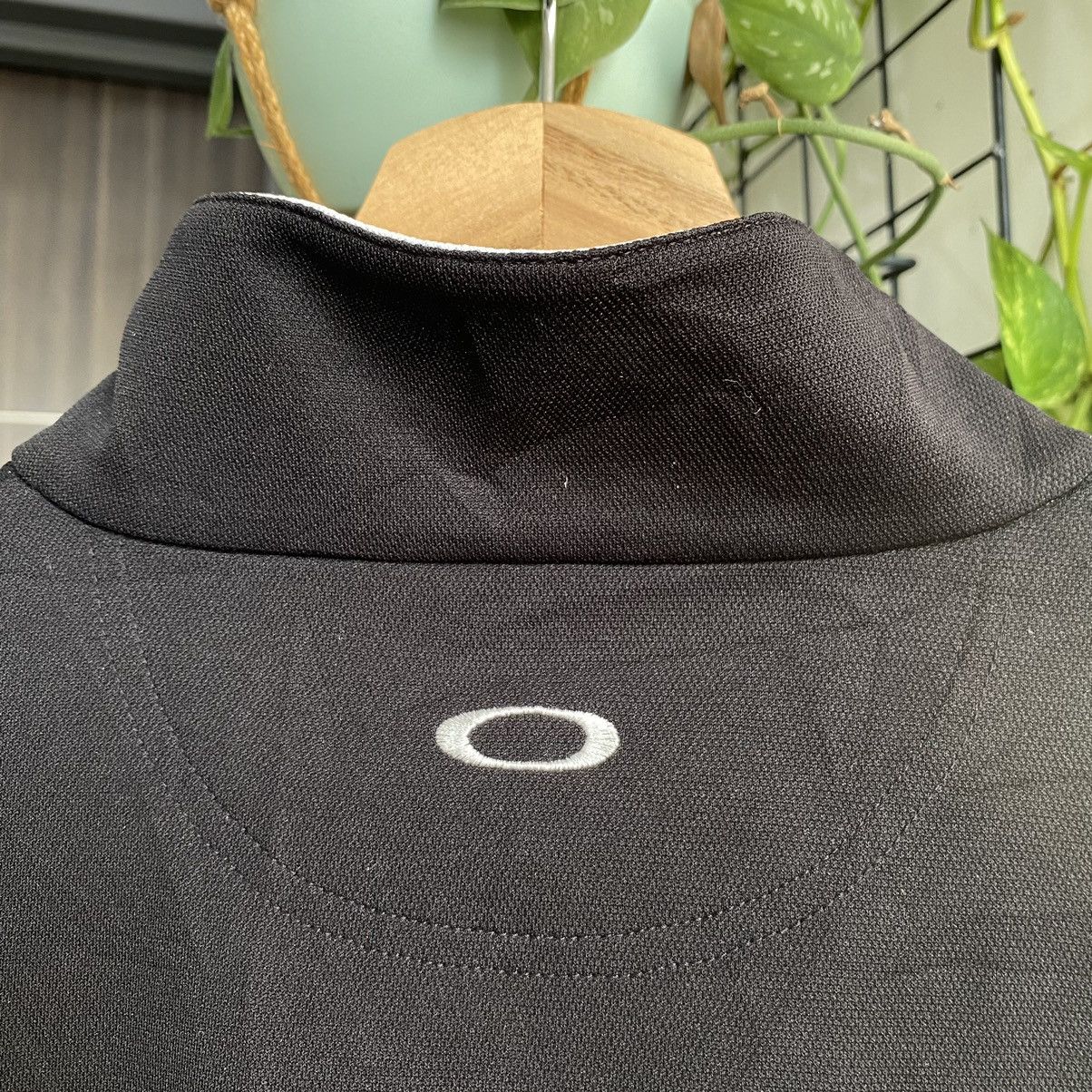 Oakley Vintage Oakley Embroidered Logo Half Zip ERD GRUNGE JERSEY Size US XL / EU 56 / 4 - 10 Thumbnail