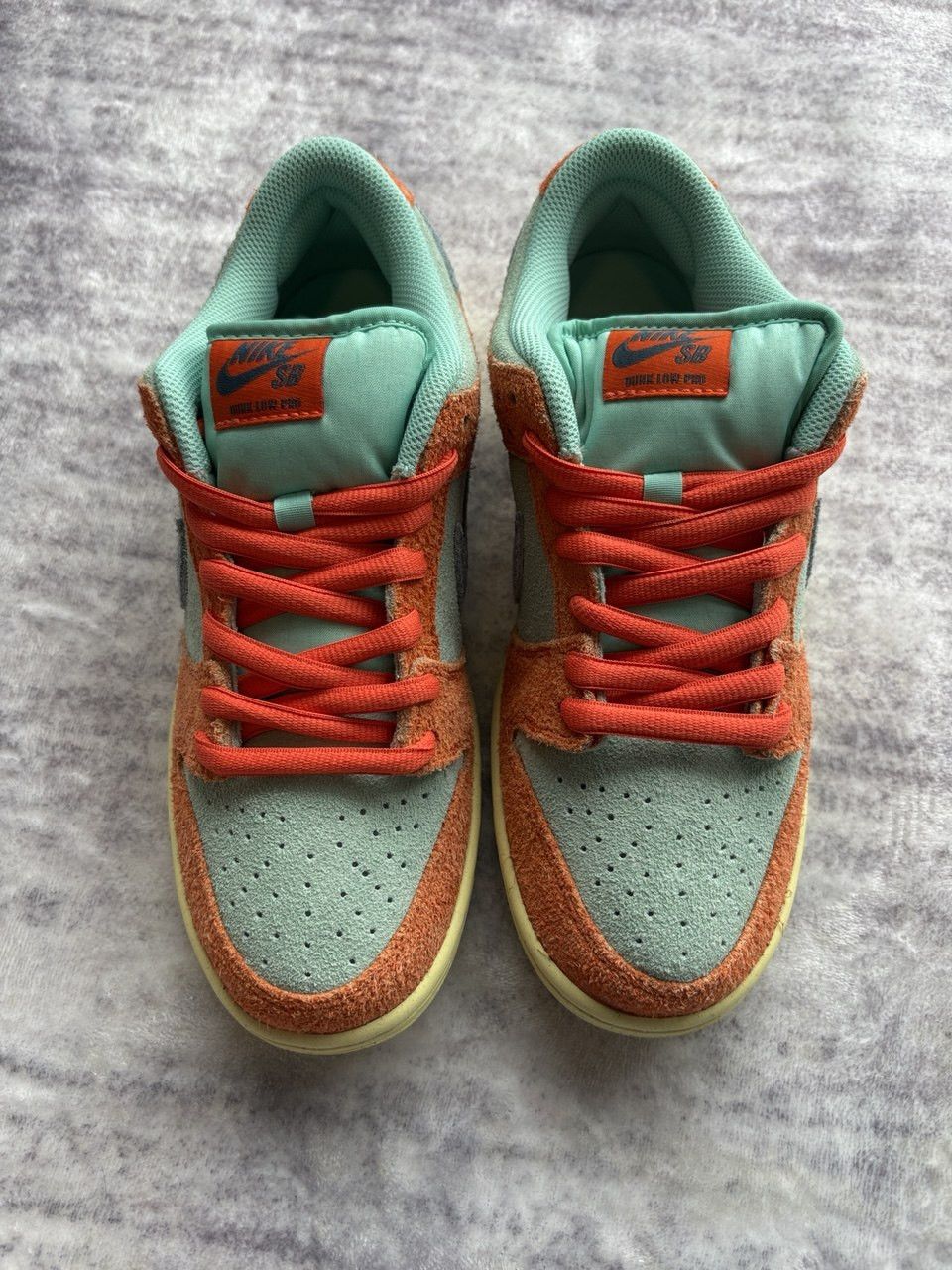 Nike SB Nike SB Dunk Low Orange and Emerald Rise Size US 8.5 / EU 41-42 - 2 Thumbnail