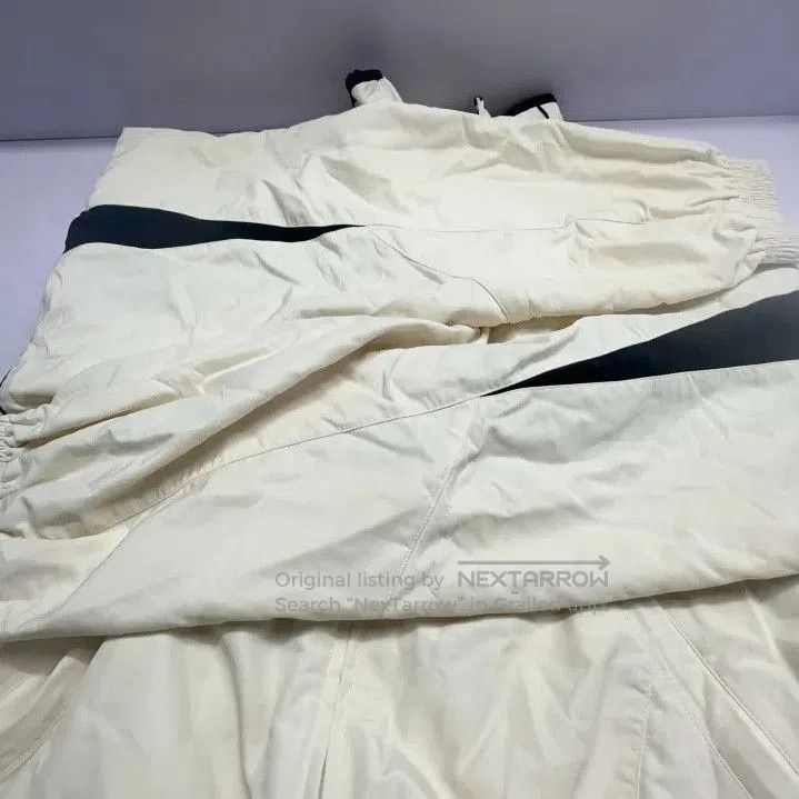 Balenciaga Balenciaga Casual Zip-Up Jacket in Black and White. Size US XXS / EU 40 - 5 Thumbnail