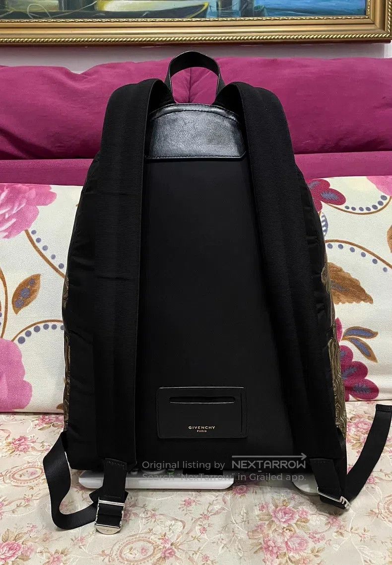 Givenchy Givenchy Classic Black Sweater Size ONE SIZE - 2 Thumbnail