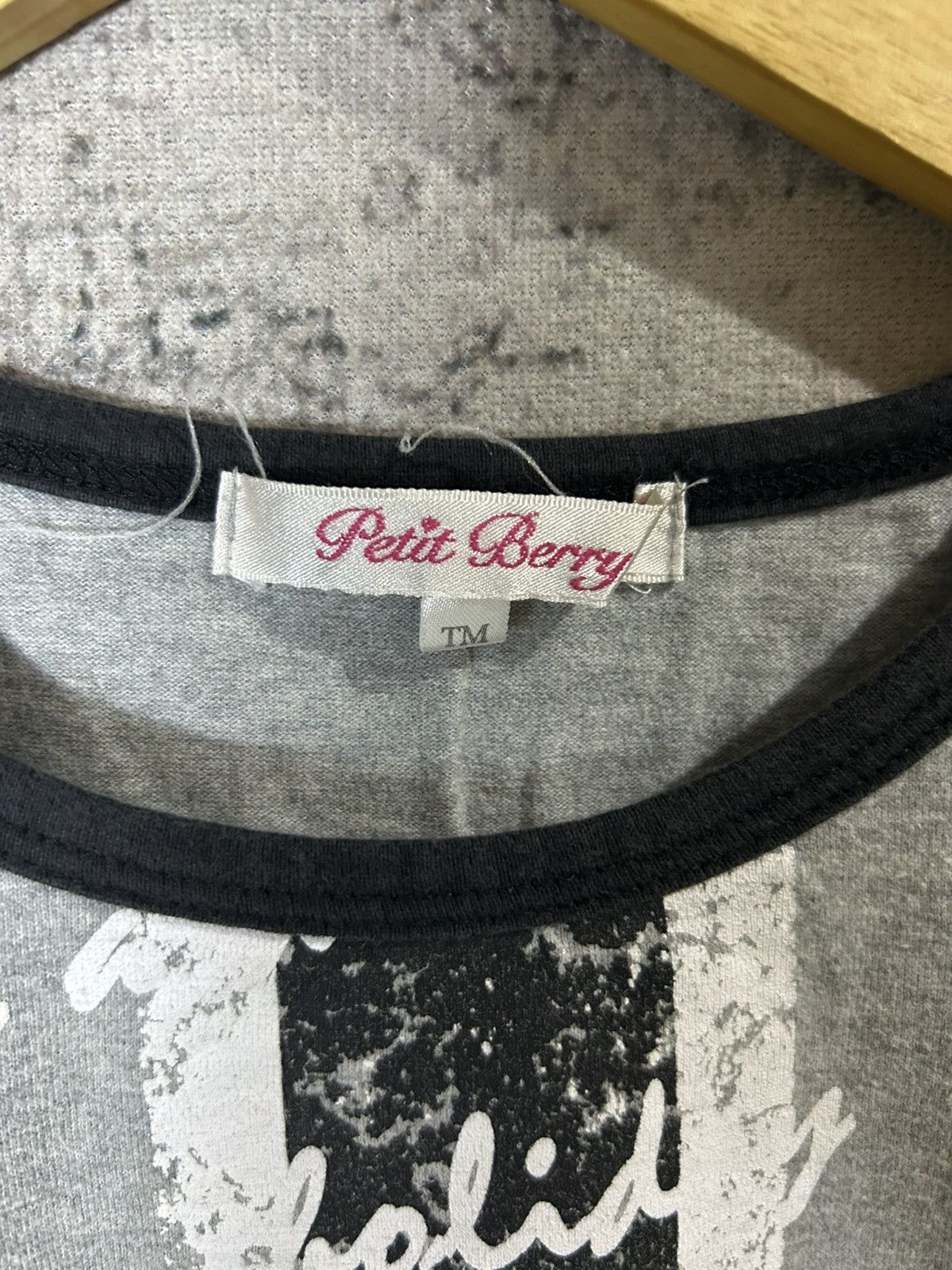 PPFM Vintage Petit Berry poem rock longsleeve Size US XS / EU 42 / 0 - 6 Thumbnail
