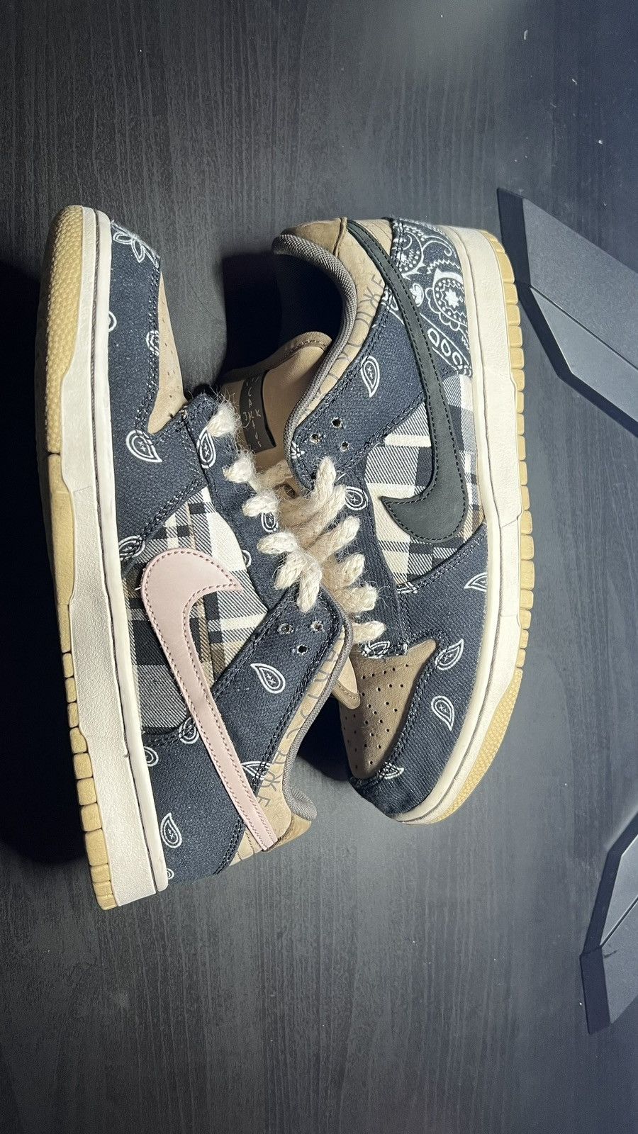 Nike × Travis Scott Travis Scott dunk low Size US 9 / EU 42 - 2 Thumbnail
