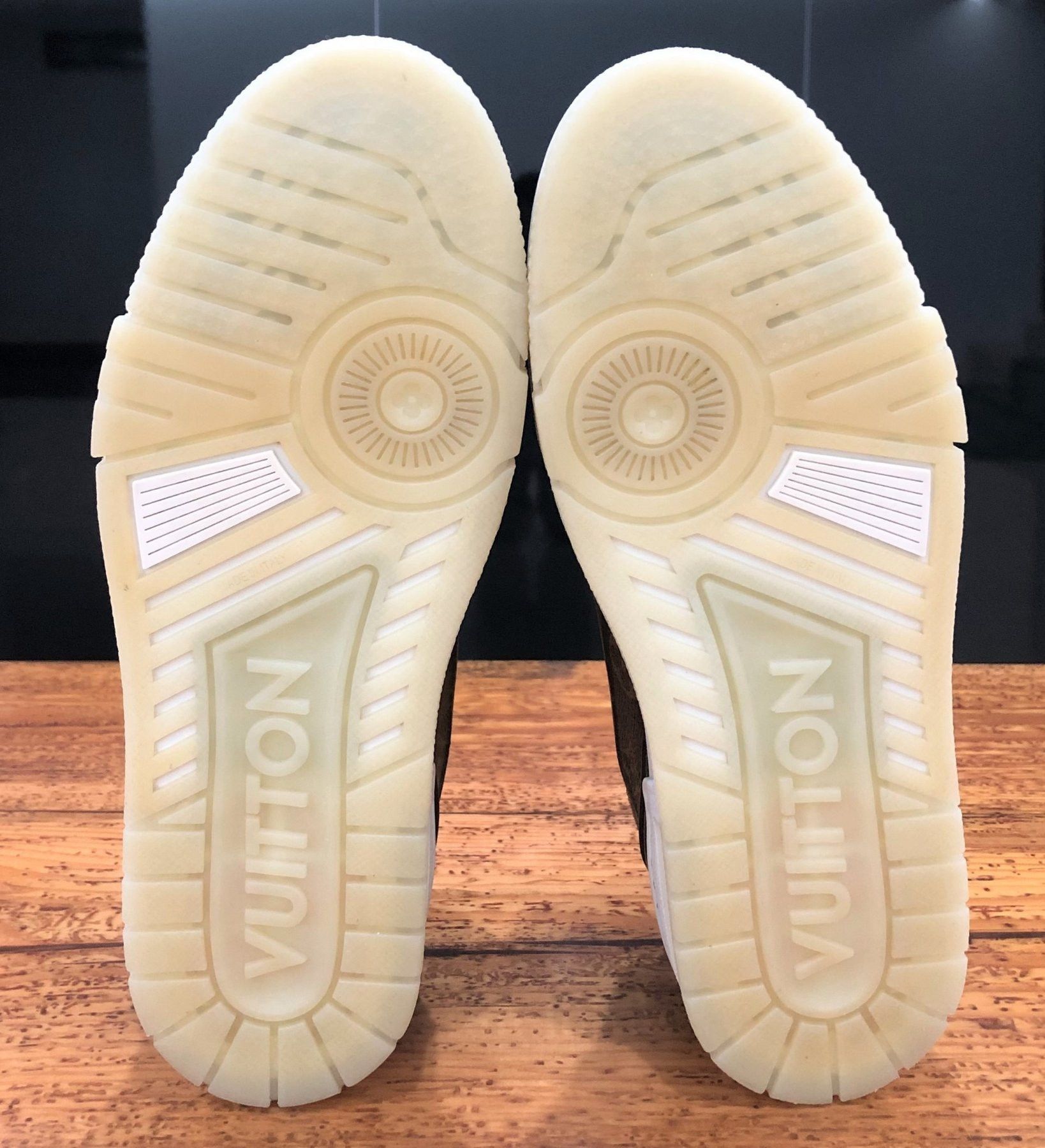 Louis Vuitton Louis Vuitton LV Trainer Brown Suede Monogram Size US 8 / EU 41 - 15 Thumbnail