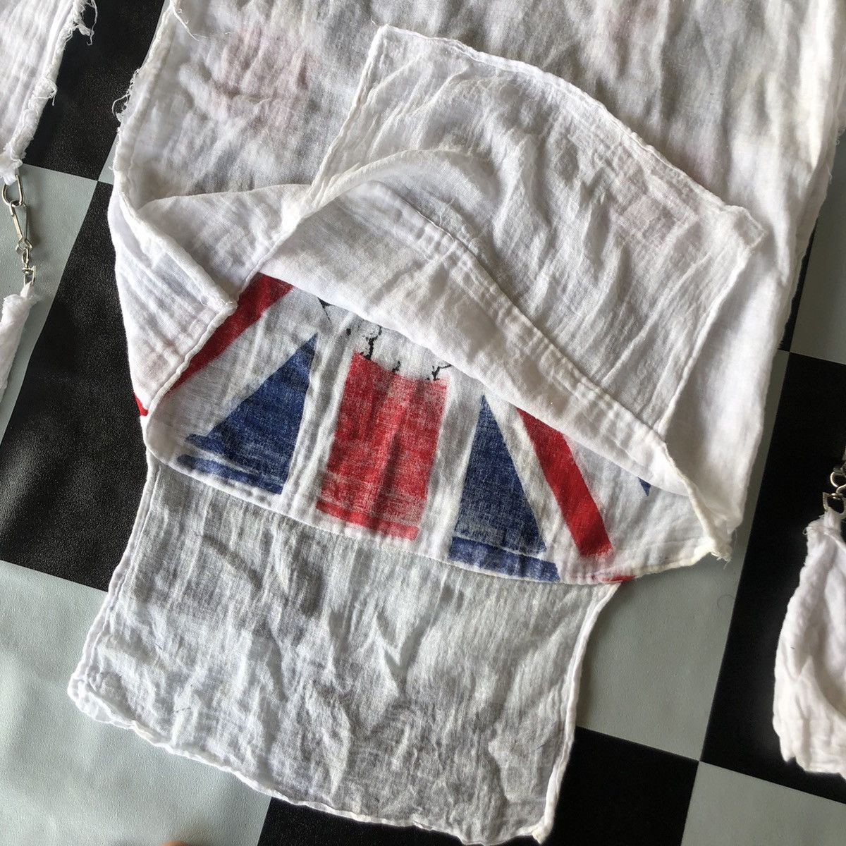 Vintage Vintage S.E.X Sex Pistols God Save The Queen Muslin Shirt Size US S / EU 44-46 / 1 - 8 Thumbnail