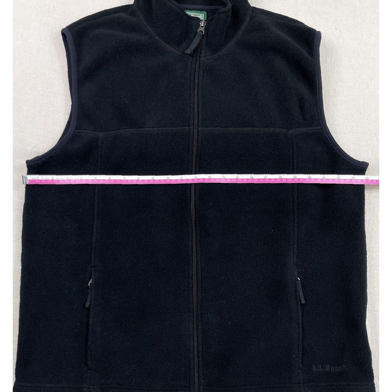 Vintage VINTAGE L.L. Bean Vest Black Fleece Full Zip Pockets Hiking Outdoor Men Size L Size US L / EU 52-54 / 3 - 6 Thumbnail