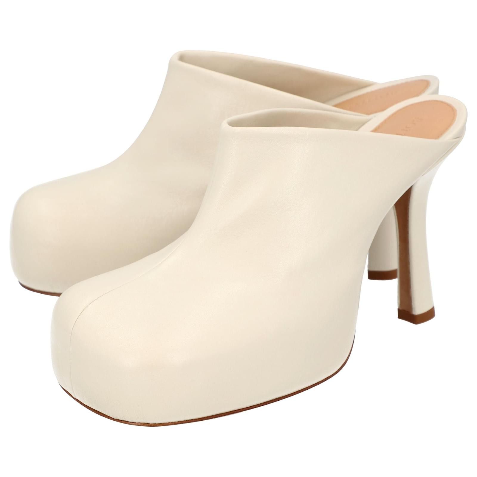 Bottega Veneta o1y0725 Spool Heel Mules in Ivory Size US 5.5 / IT 35.5 - 4 Thumbnail