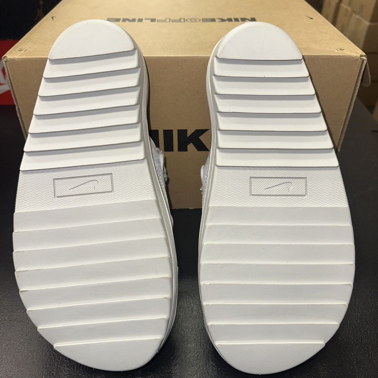 Nike Size 8.5 - Nike Offline 2.0 DJ6229-001 Size US 8.5 / EU 41-42 - 5 Thumbnail