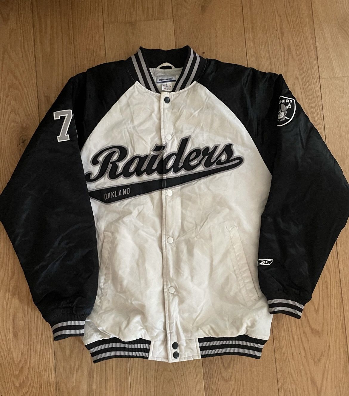 Reebok Reebok Oakland Raiders Varsity Jacket Black White NFL Size US S / EU 44-46 / 1 - 1 Thumbnail