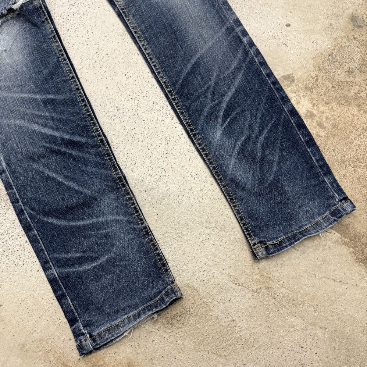 Japanese Brand Lolita Slim Fit Whisker Distressed Stretch Denim Pants Size 27" / US 4 / IT 40 - 5 Thumbnail