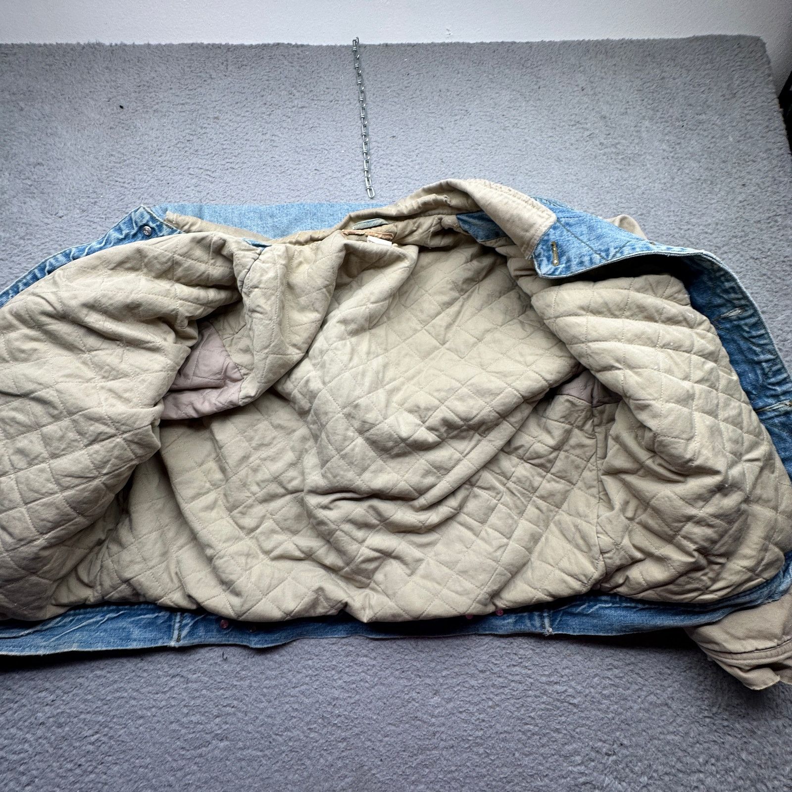 Gap VTG GAP Denim Twill Bomber Jean Jacket XL Lined Distressed Size US XL / EU 56 / 4 - 7 Thumbnail