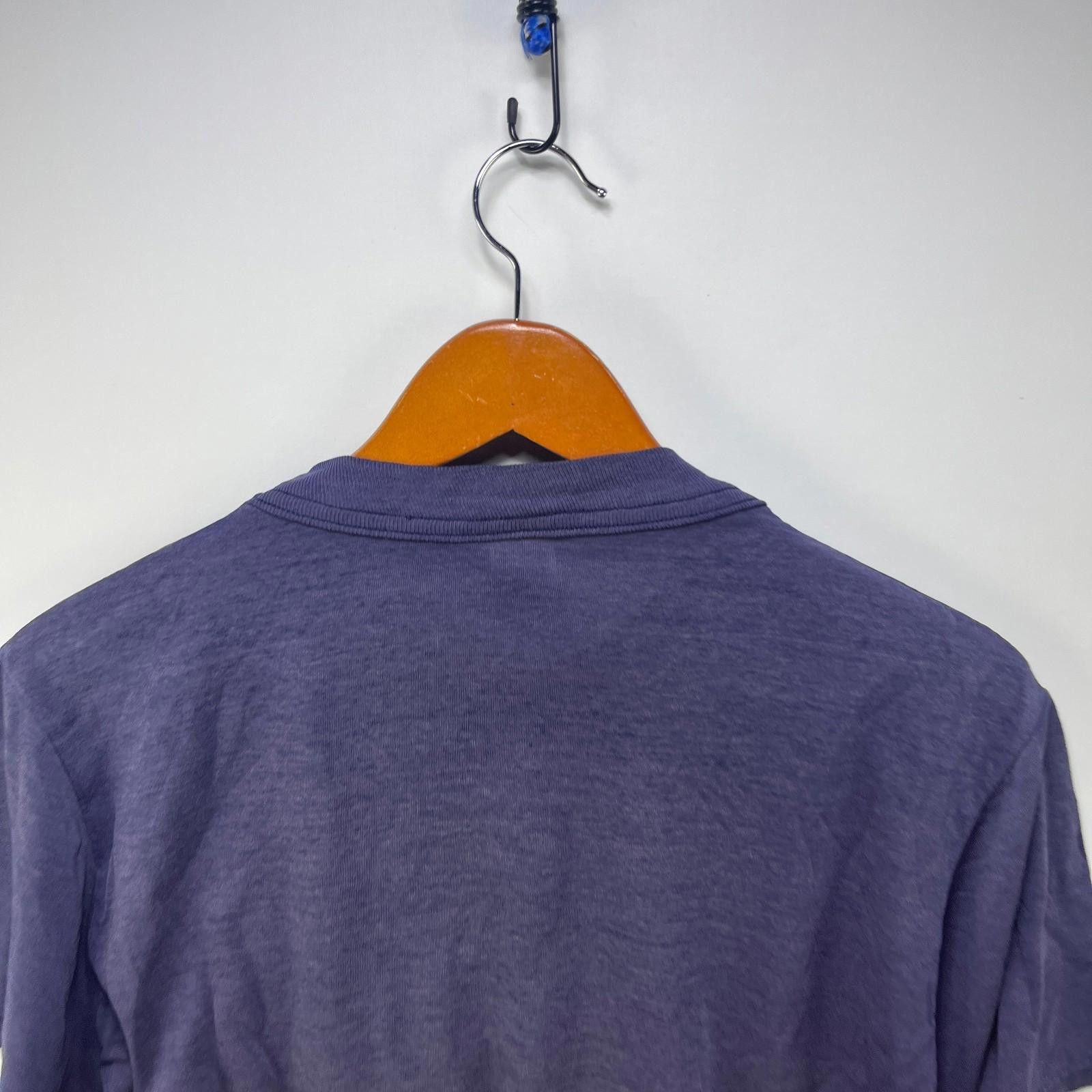 Fruit Of The Loom Vintage 90s Sun faded Blank Pocket T Shirt Large Navy Size US L / EU 52-54 / 3 - 9 Thumbnail
