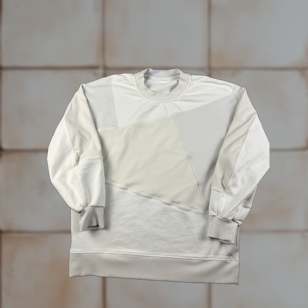 Lululemon Lululemon Sweatshirt Womens Large White Oversized Crewneck Pullover Activewear Logo Plush Crew Neck Shirt Women Mens? Wait. Size L / US 10 / IT 46 - 1 Thumbnail
