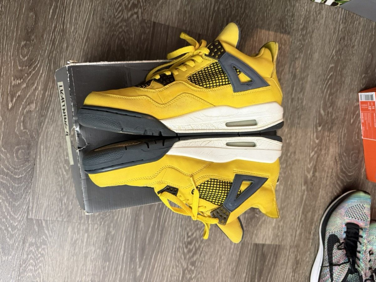 Nike ORIGINAL lightning jordan 4 Size US 10.5 / EU 43-44 - 4 Thumbnail