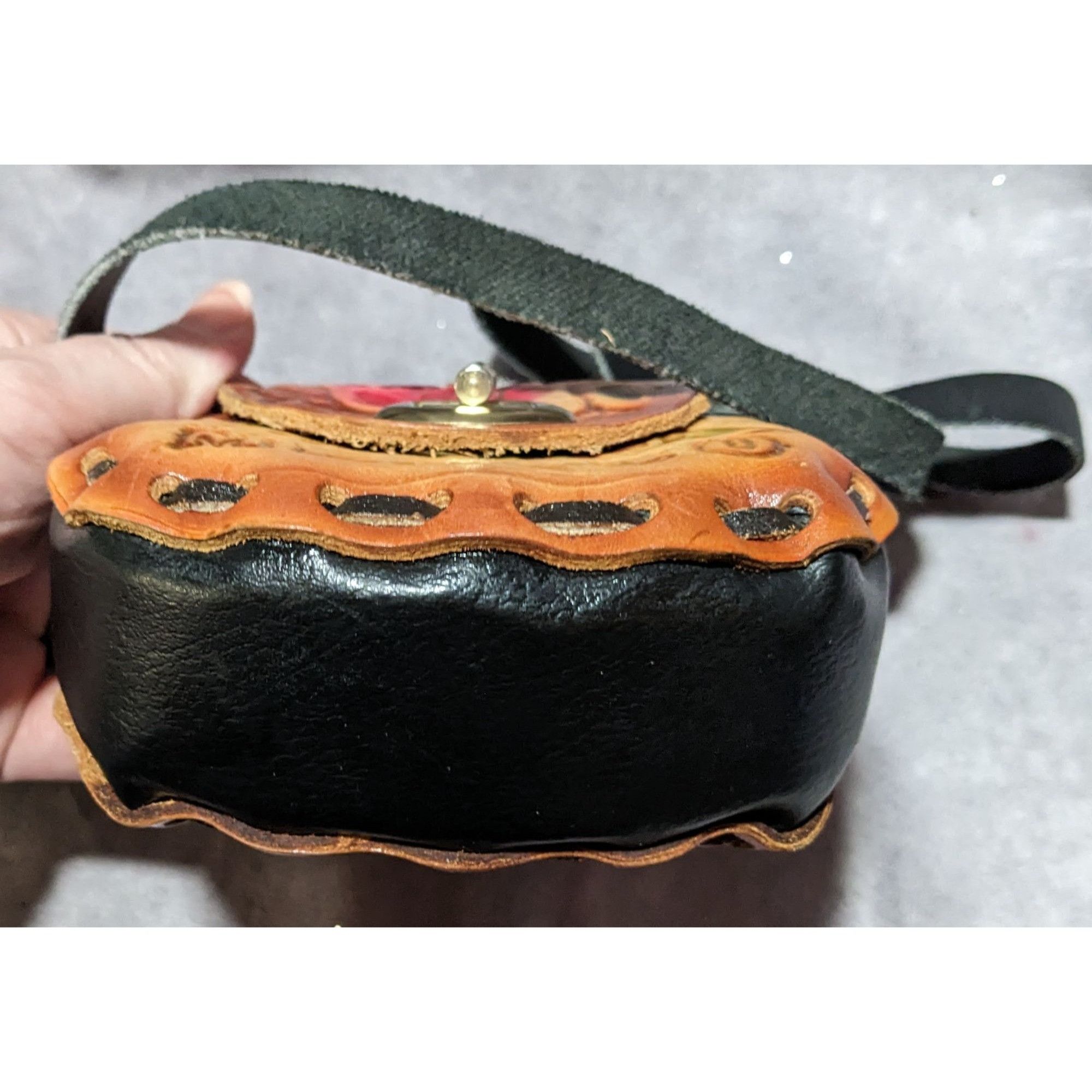 Other Vintage Hand Tooled Mexican Floral Leather Bag Size ONE SIZE - 7 Thumbnail