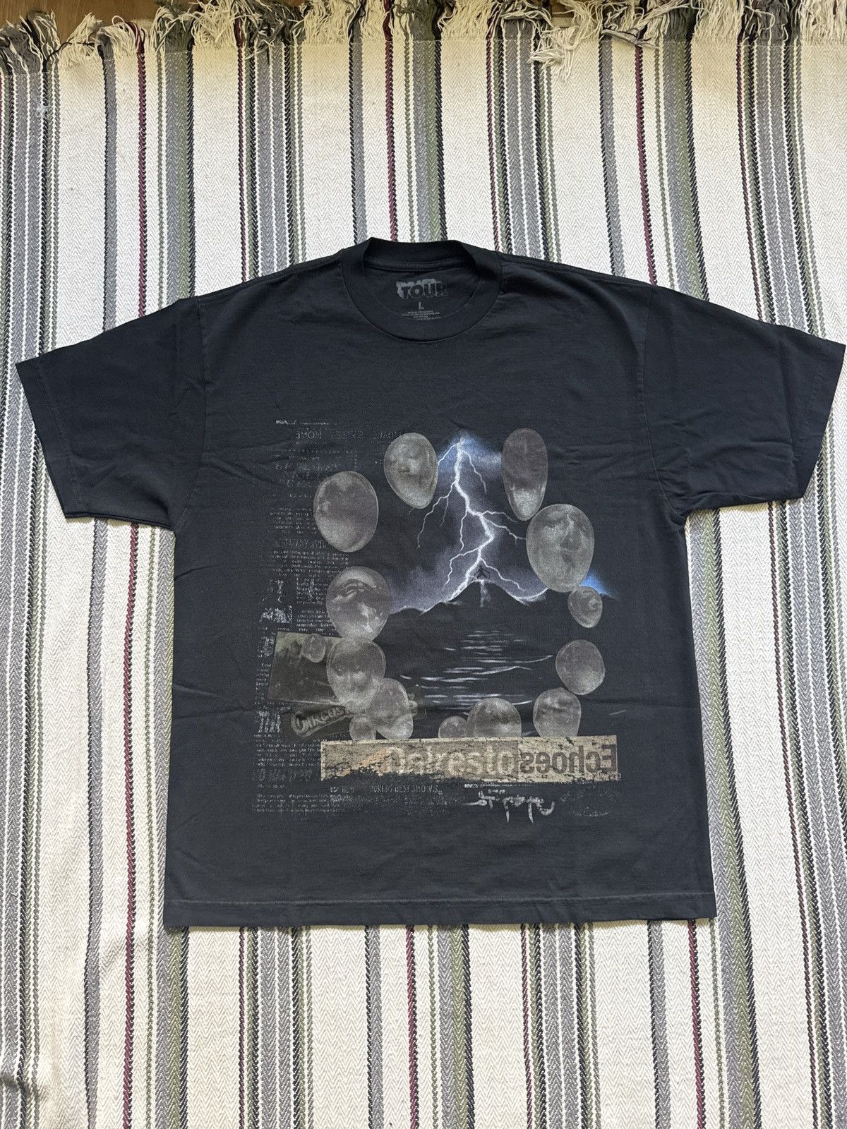 Travis Scott Travis Scott Utopia tour tee Size US L / EU 52-54 / 3 - 1 Thumbnail