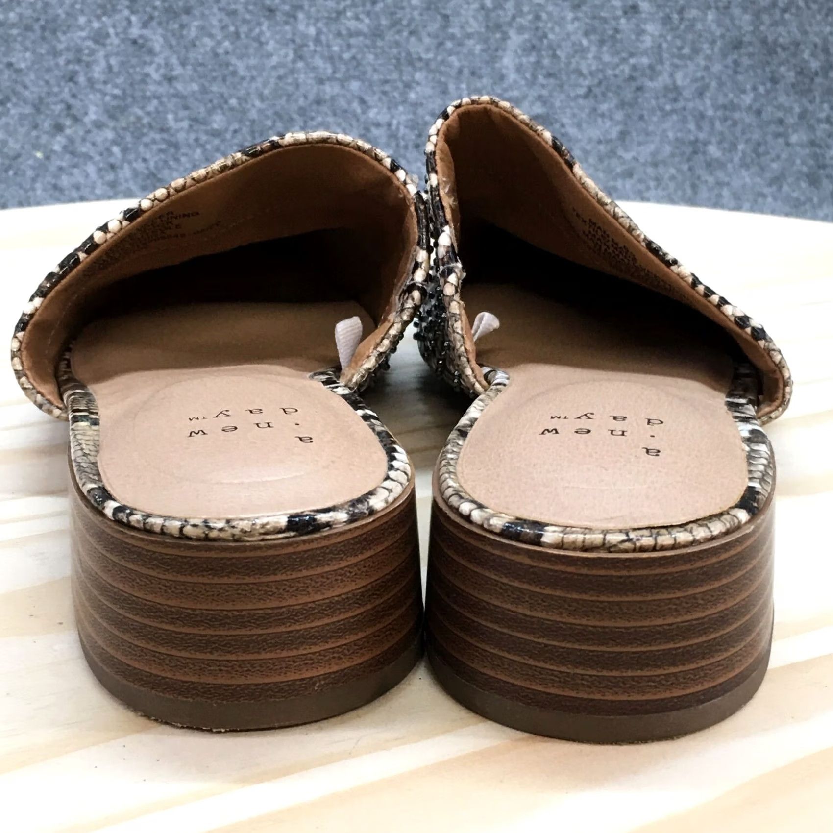 Vintage A New Day Sandals Womens 6.5 Snake Print Casual Slip On Mules Brown Faux Leather Size US 7 / IT 37 - 7 Thumbnail