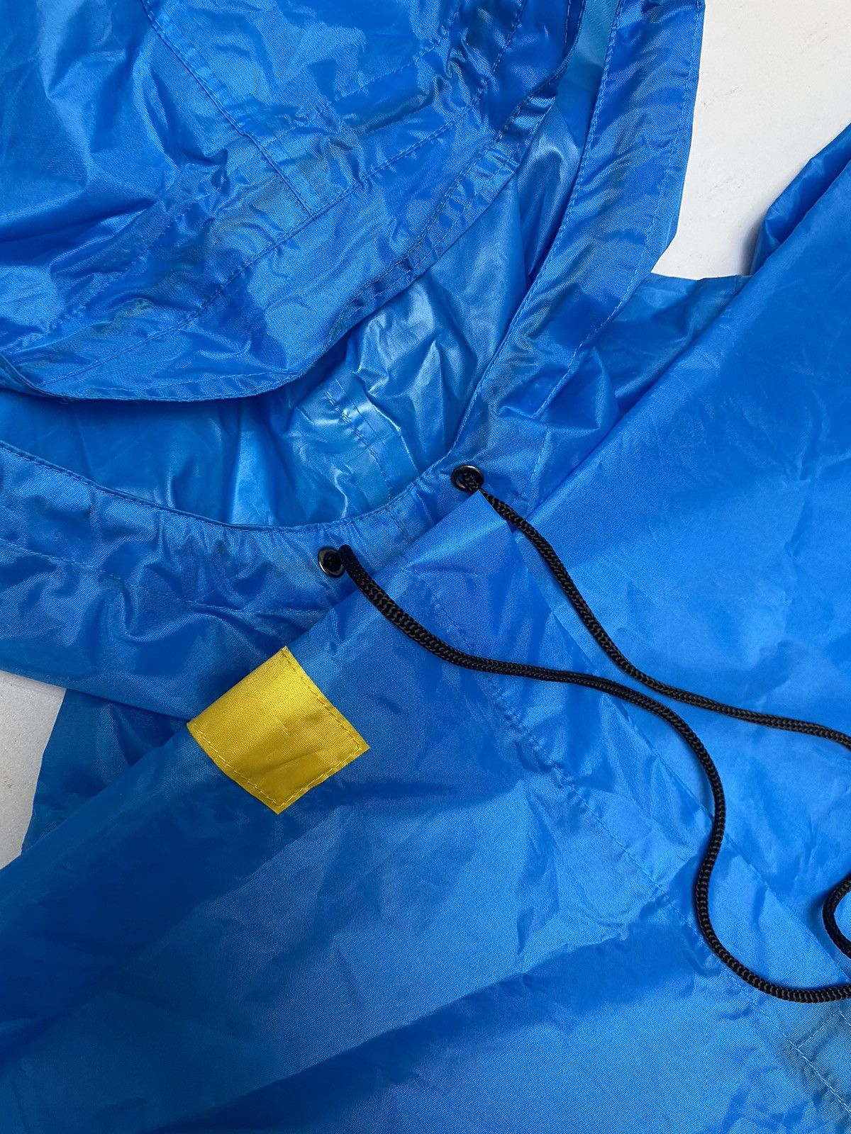 Carhartt Wip Carhartt Wip blue raincoat, one size, used Size US XL / EU 56 / 4 - 3 Thumbnail