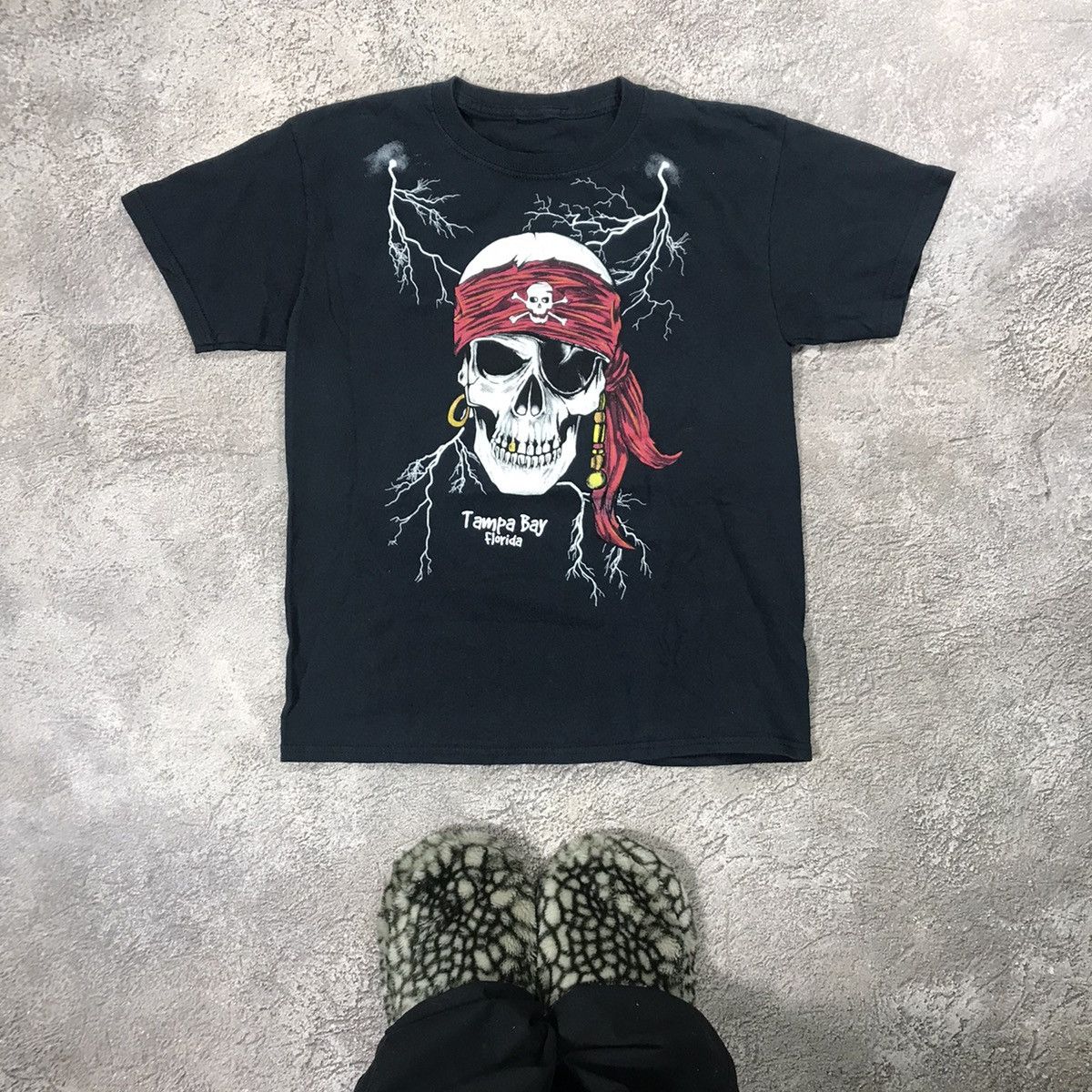 Vintage Vintage Y2K Skull Pirate Graphic Tee Horror Punk Streetwear Size US XS / EU 42 / 0 - 1 Thumbnail