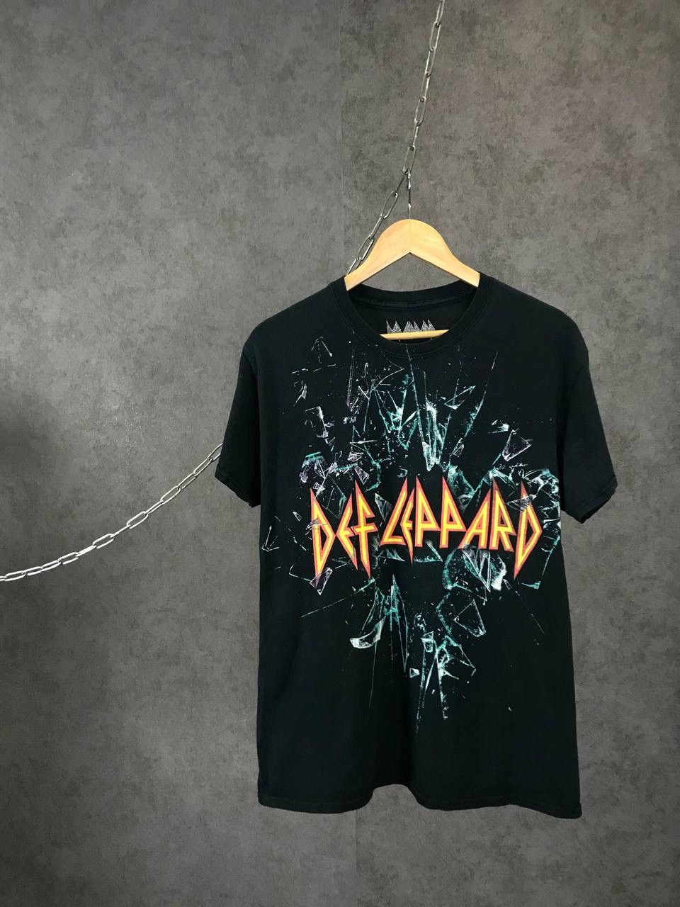 Band Tees × Def Leppard Def Leppard rock overprinted band tee Size US M / EU 48-50 / 2 - 1 Thumbnail