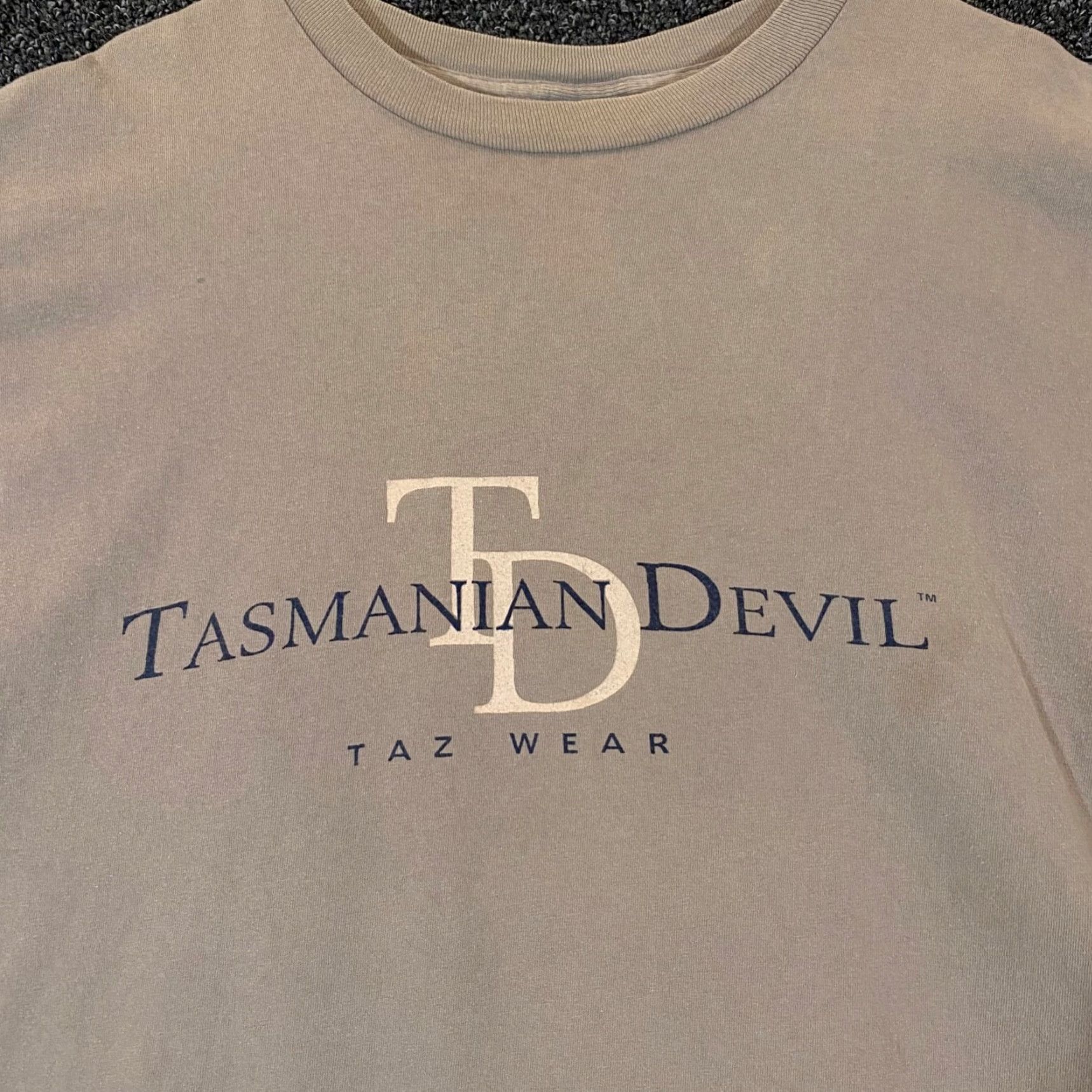 Changes VINTAGE Tasmanian Devil Shirt Men XL Brown Cartoon Taz Wear Tee Short Sleeve 90s Size US XL / EU 56 / 4 - 4 Thumbnail