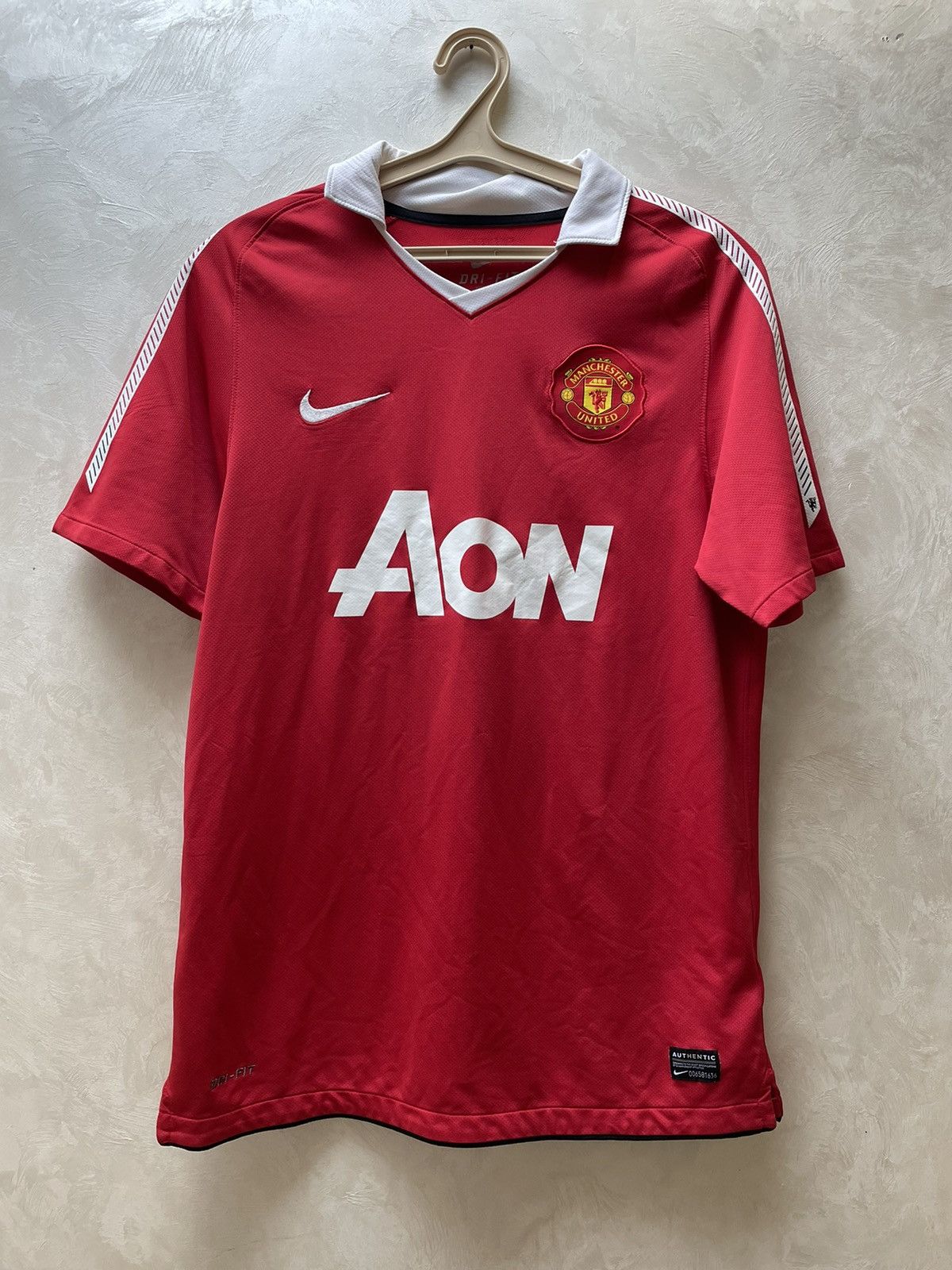 Nike × Vintage Manchester United Home football shirt 2010 2011 jersey Size US M / EU 48-50 / 2 - 1 Thumbnail