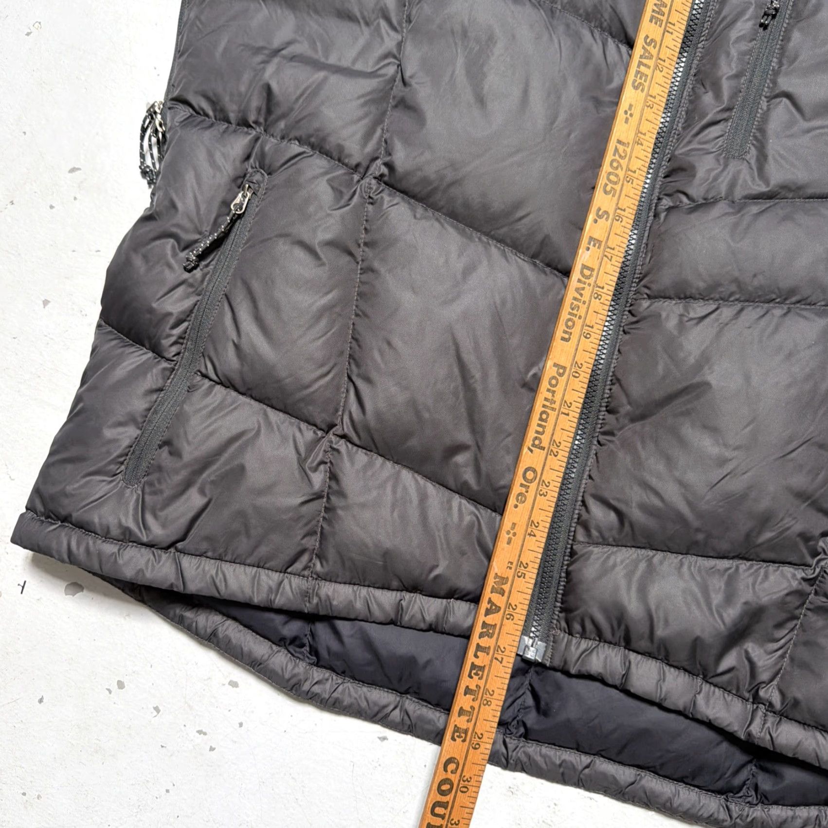 Mountain Hardwear Mountain Hardwear Puffer Jacket Black 2XL Mens Ski Camping Expedition Quilter Nylon Outdoor Sub Zero Vintage? Size US XXL / EU 58 / 5 - 6 Thumbnail