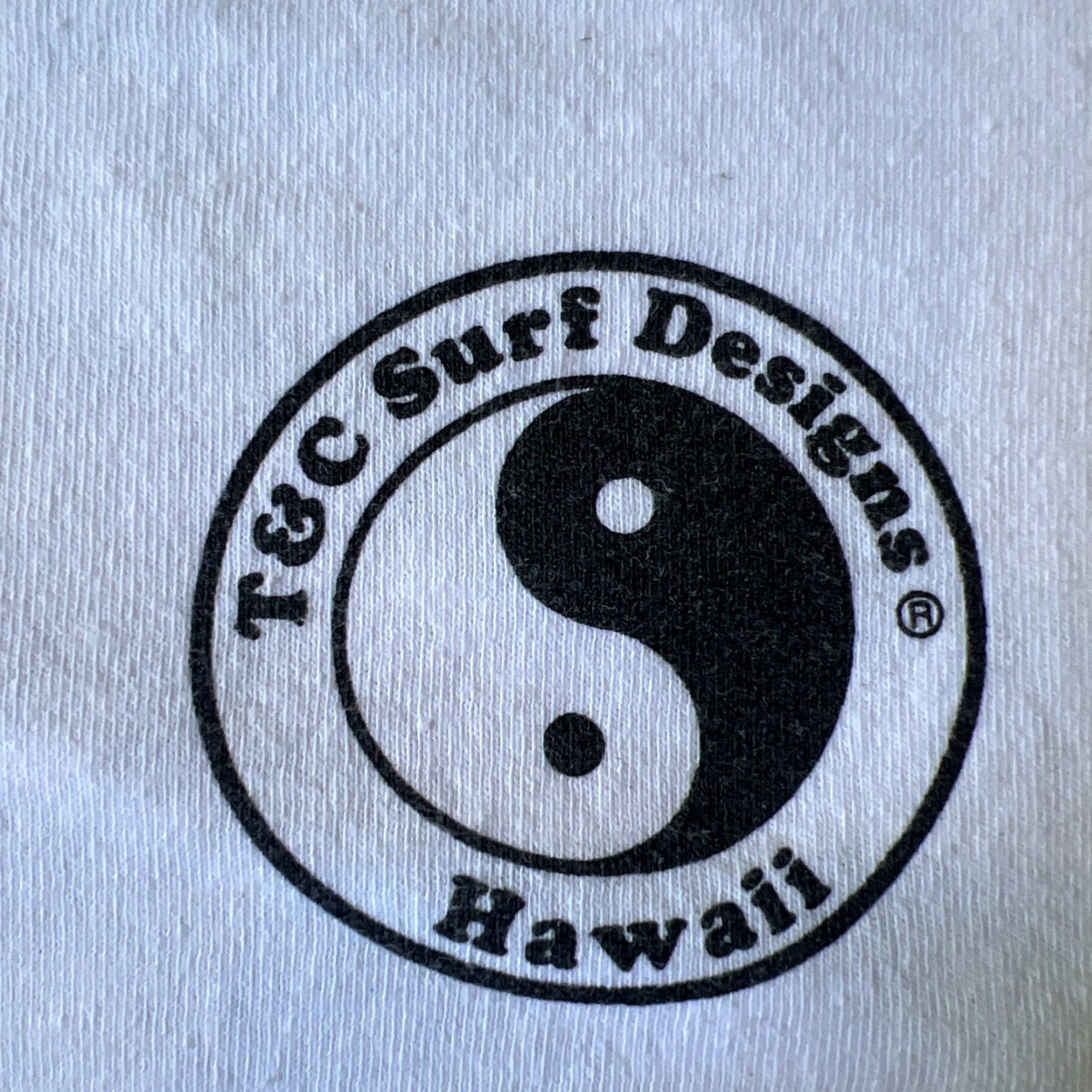 4SDESIGNS T&C Surf Designs North Shore Hawaii Fish Ying Yang Logo Long Sleeve Shirt Medium White Mens Graphic Print Shirt Size US M / EU 48-50 / 2 - 6 Thumbnail