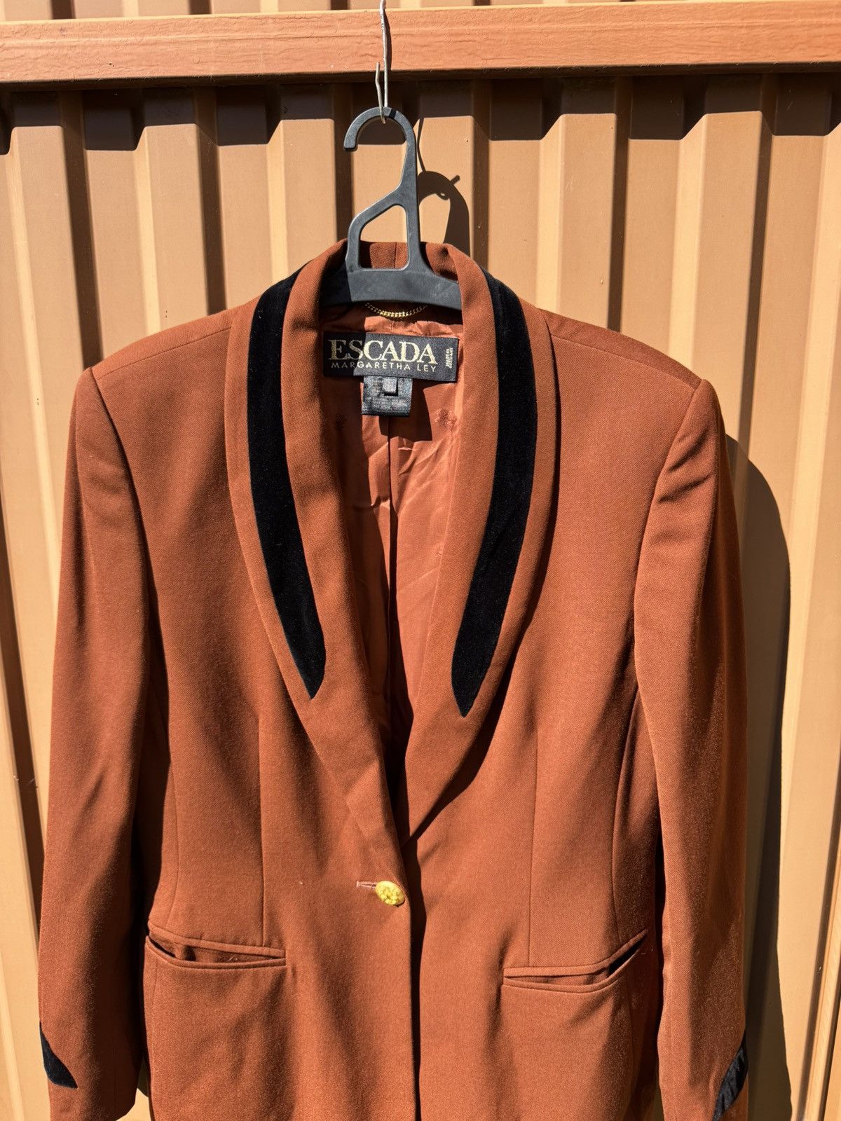 Escada Vintage Escada Viscose Luxury Blazer Made in Germany Size M / US 6-8 / IT 42-44 - 3 Thumbnail