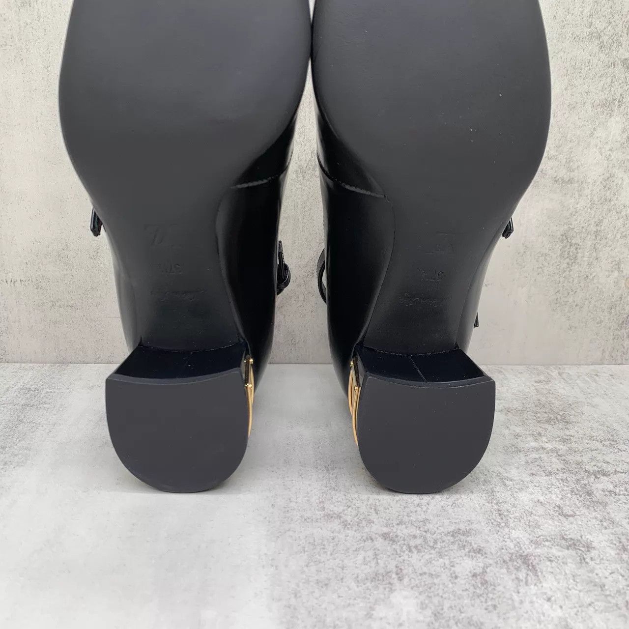 Louis Vuitton LV Black Mary Jane Heels 37.5 New Boxed Sample Size US 7 / IT 37 - 9 Thumbnail