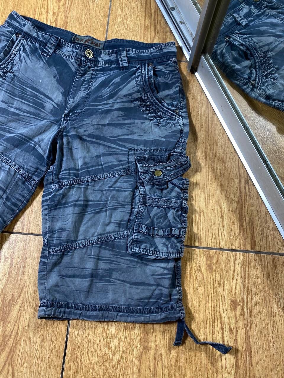 Other Rare CARGO MILITARY CAMO SHORTS 90s Y2K multipocked Size US 32 / EU 48 - 23 Thumbnail