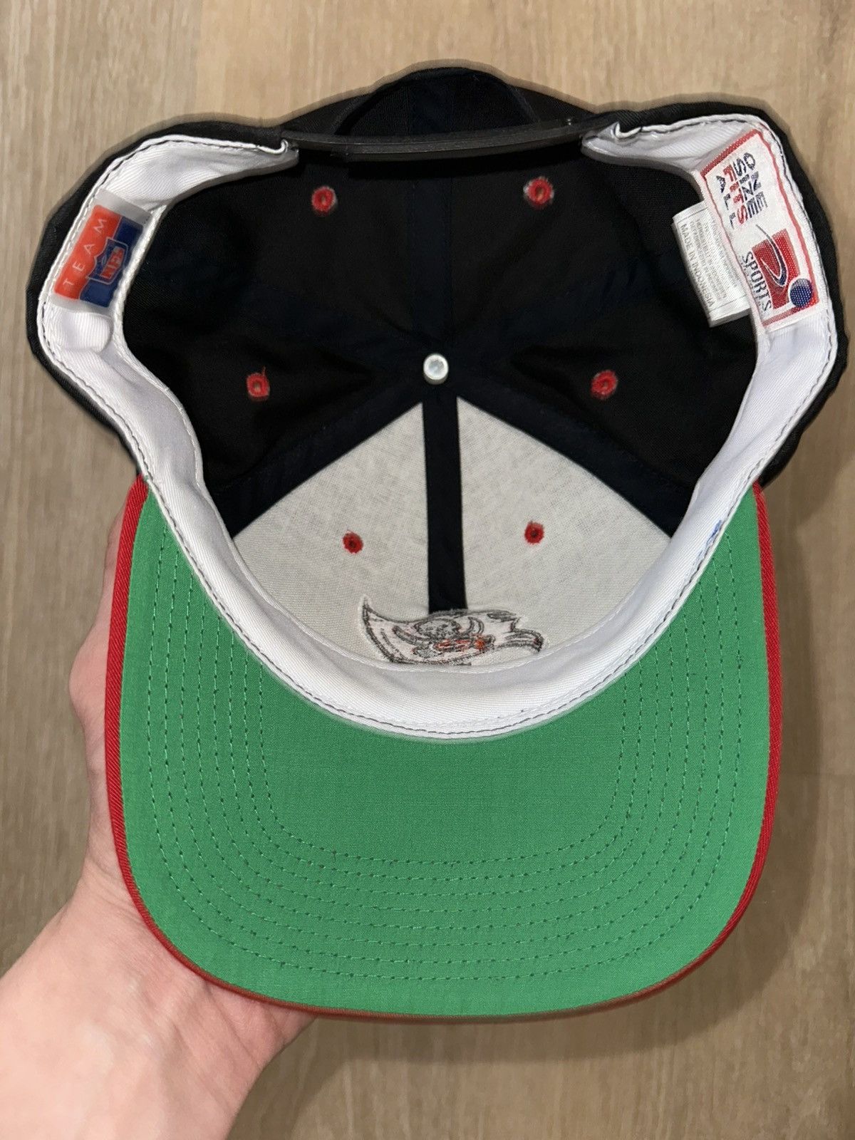 NFL × Sports Specialties × Vintage Vintage Tampa Bay Buccaneers Sports Specialties Snapback Size ONE SIZE - 4 Thumbnail