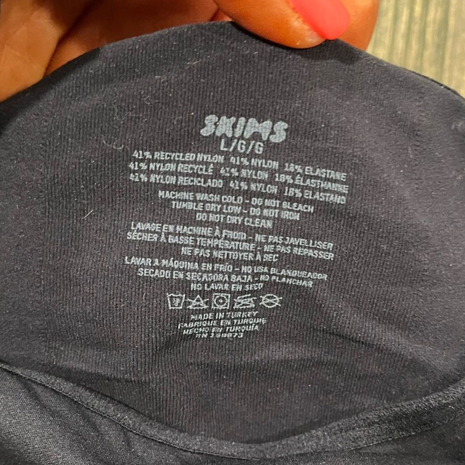 SKIMS NWOT Skims Everyday Sculpt Mid Thigh Bodysuit Scoop Neck Size L / US 10 / IT 46 - 2 Thumbnail
