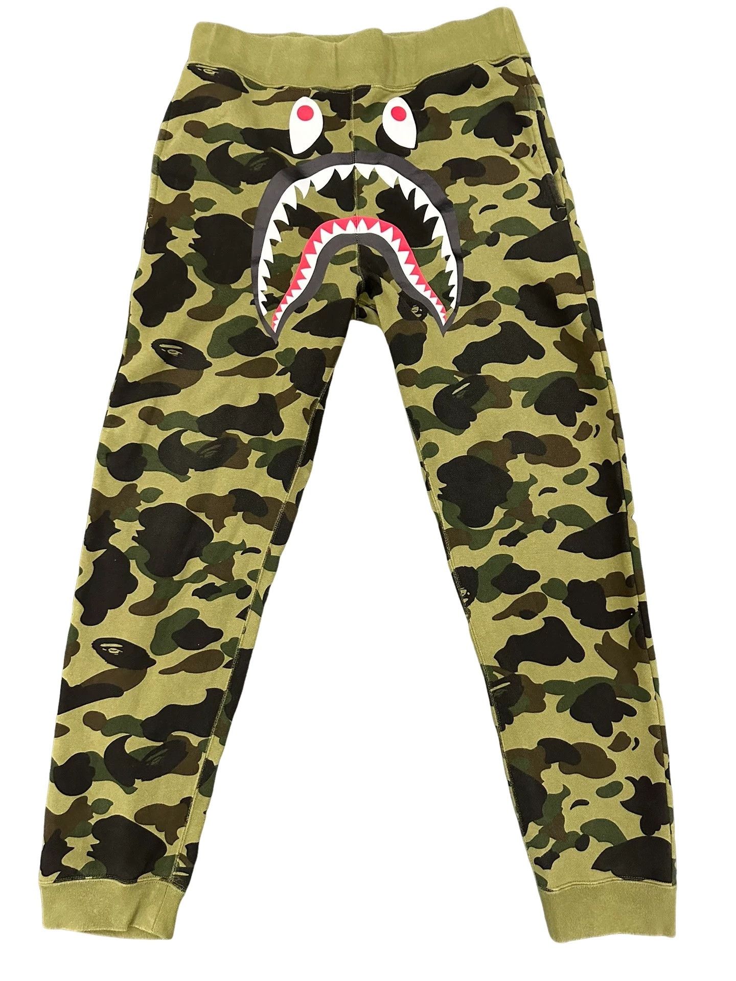 Bape BAPE Green Camo Shark Sweatpants Size XL Size US 36 / EU 52 - 1 Thumbnail