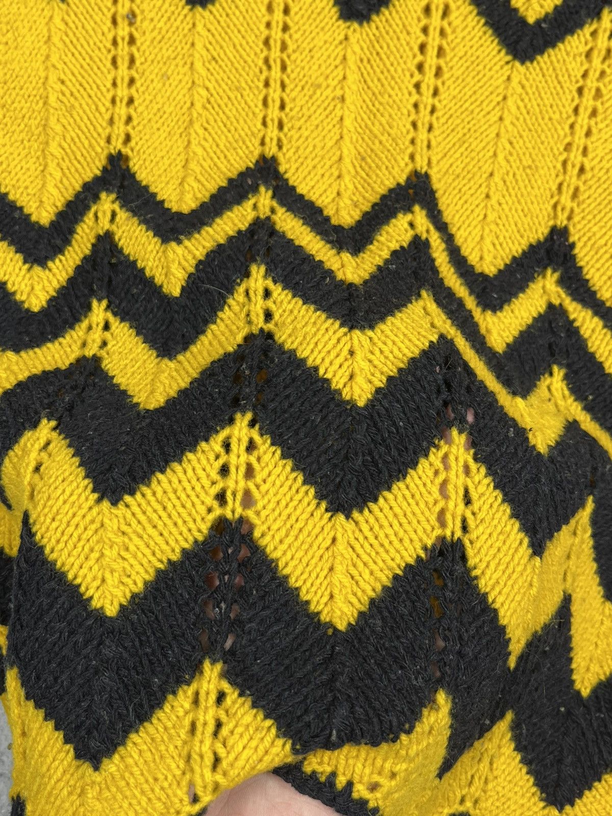 Japanese Brand × Vintage Vintage Y2K Japanese striped long knit vest oldmoney size S Size S / US 4 / IT 40 - 3 Thumbnail