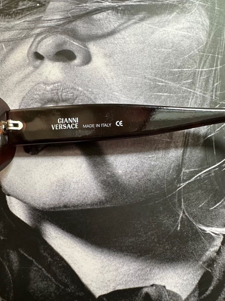 Versace Gianni Versace 1996 Vintage Sunglasses Black Medusa Size ONE SIZE - 3 Thumbnail